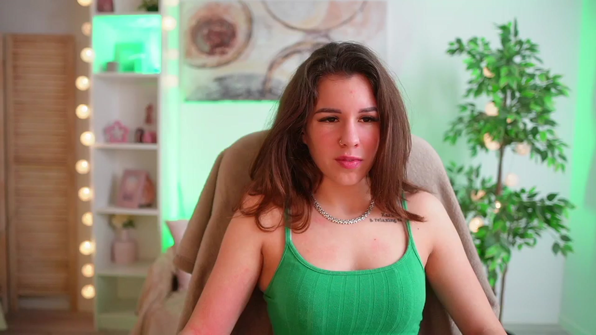 Gallery image thumbnail from Alyssa_Hall's myfreecams stream on, 03/05/2025, 16:09 image 5 of 20