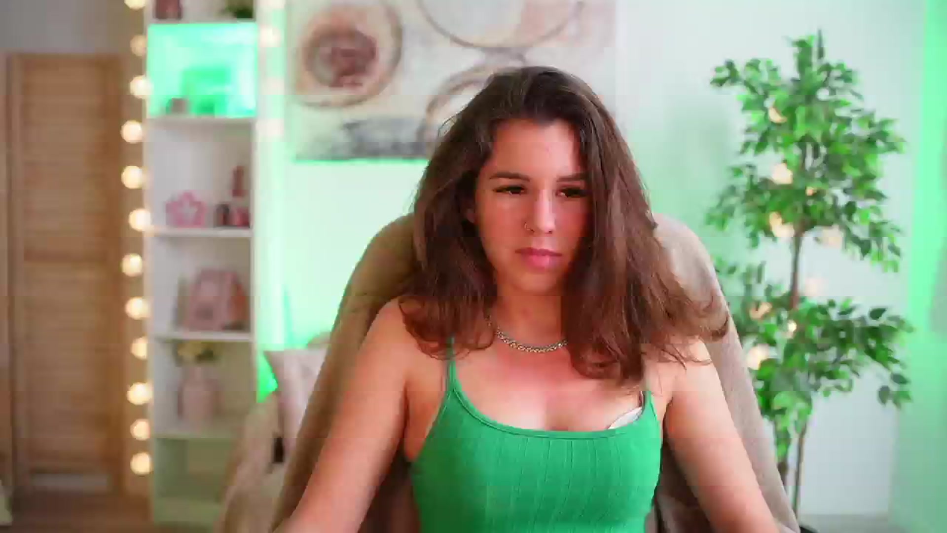 Gallery image thumbnail from Alyssa_Hall's myfreecams stream on, 03/05/2025, 17:10 image 5 of 20