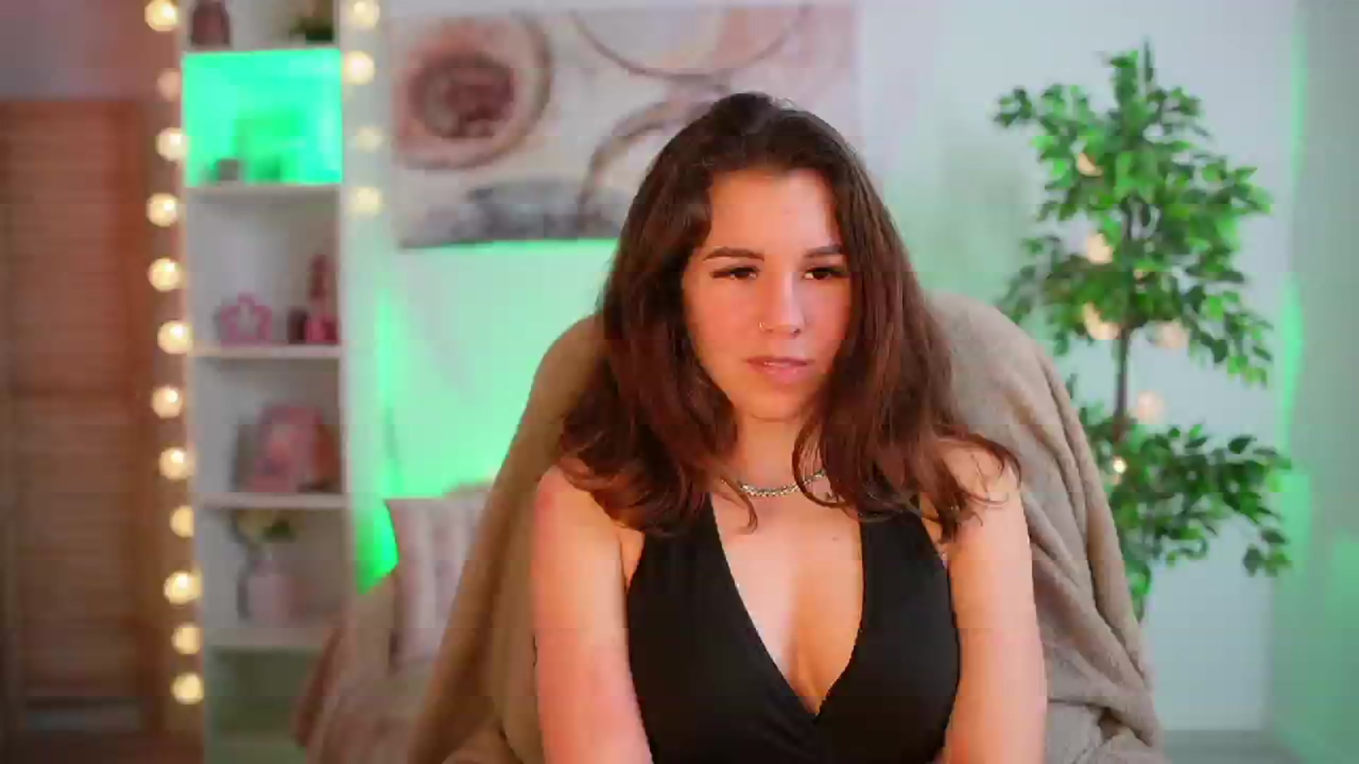 Gallery image thumbnail from Alyssa_Hall's myfreecams stream on, 03/06/2025, 16:08 image 8 of 20