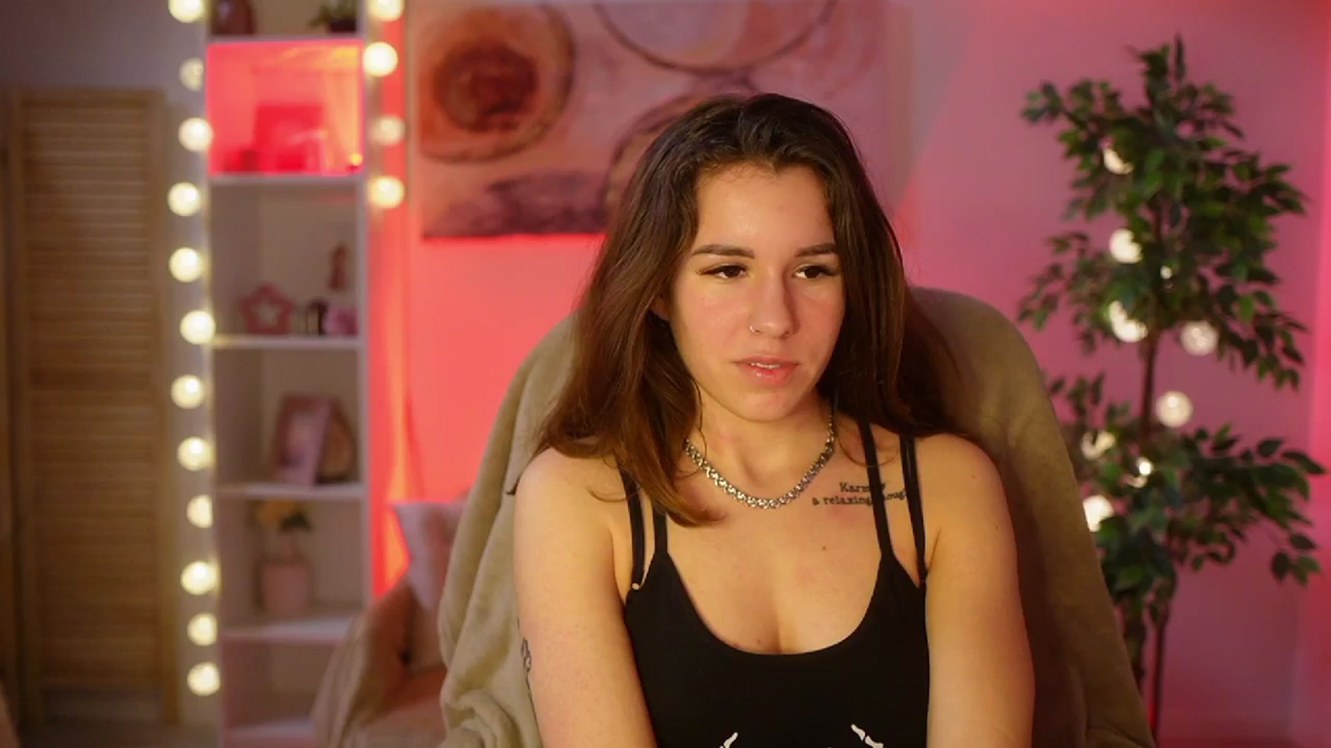 Gallery image thumbnail from Alyssa_Hall's myfreecams stream on, 03/07/2025, 15:09 image 9 of 20