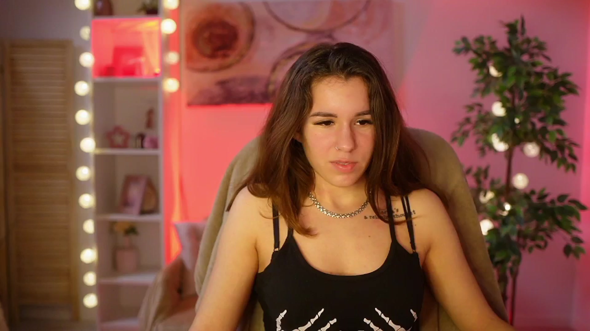 Gallery image thumbnail from Alyssa_Hall's myfreecams stream on, 03/07/2025, 15:09 image 10 of 20