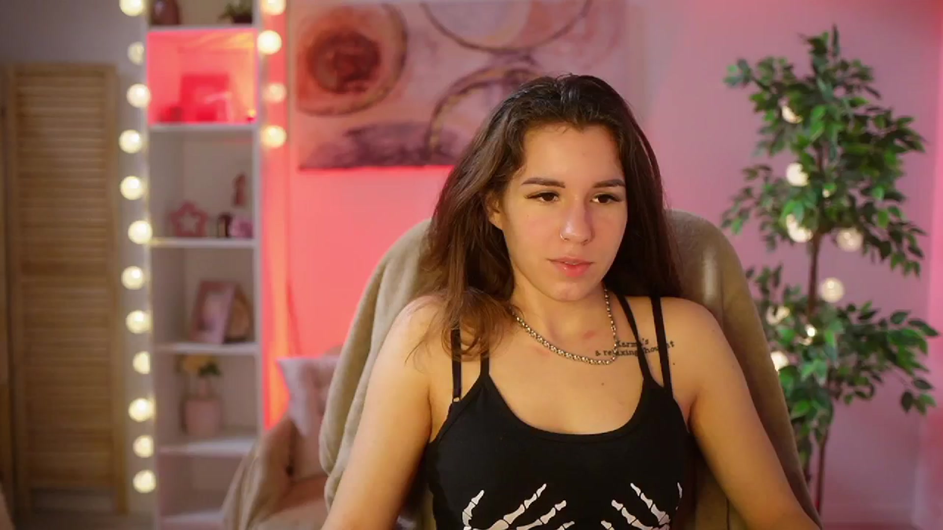 Gallery image thumbnail from Alyssa_Hall's myfreecams stream on, 03/07/2025, 15:09 image 2 of 20