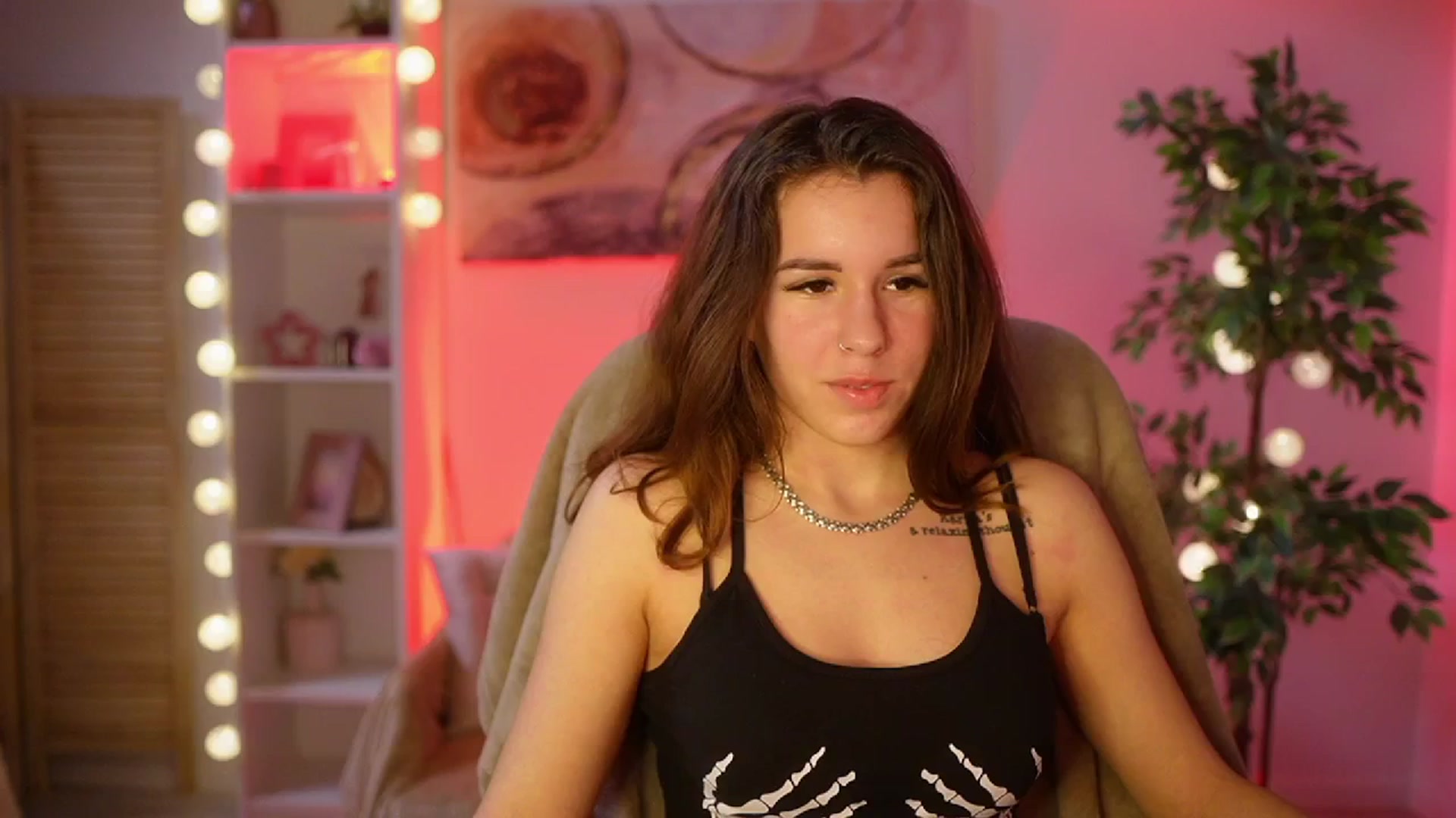 Gallery image thumbnail from Alyssa_Hall's myfreecams stream on, 03/07/2025, 15:09 image 11 of 20