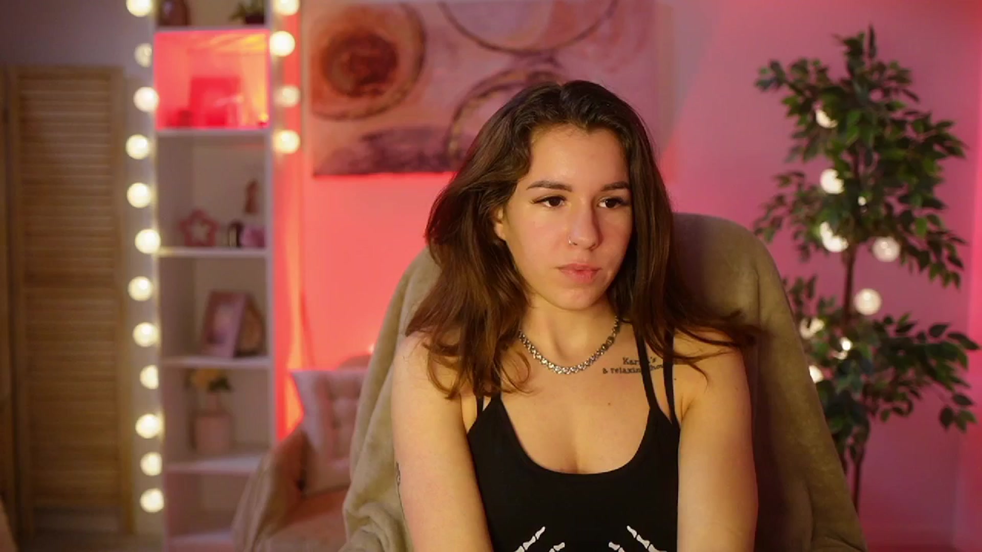 Gallery image thumbnail from Alyssa_Hall's myfreecams stream on, 03/07/2025, 15:09 image 13 of 20