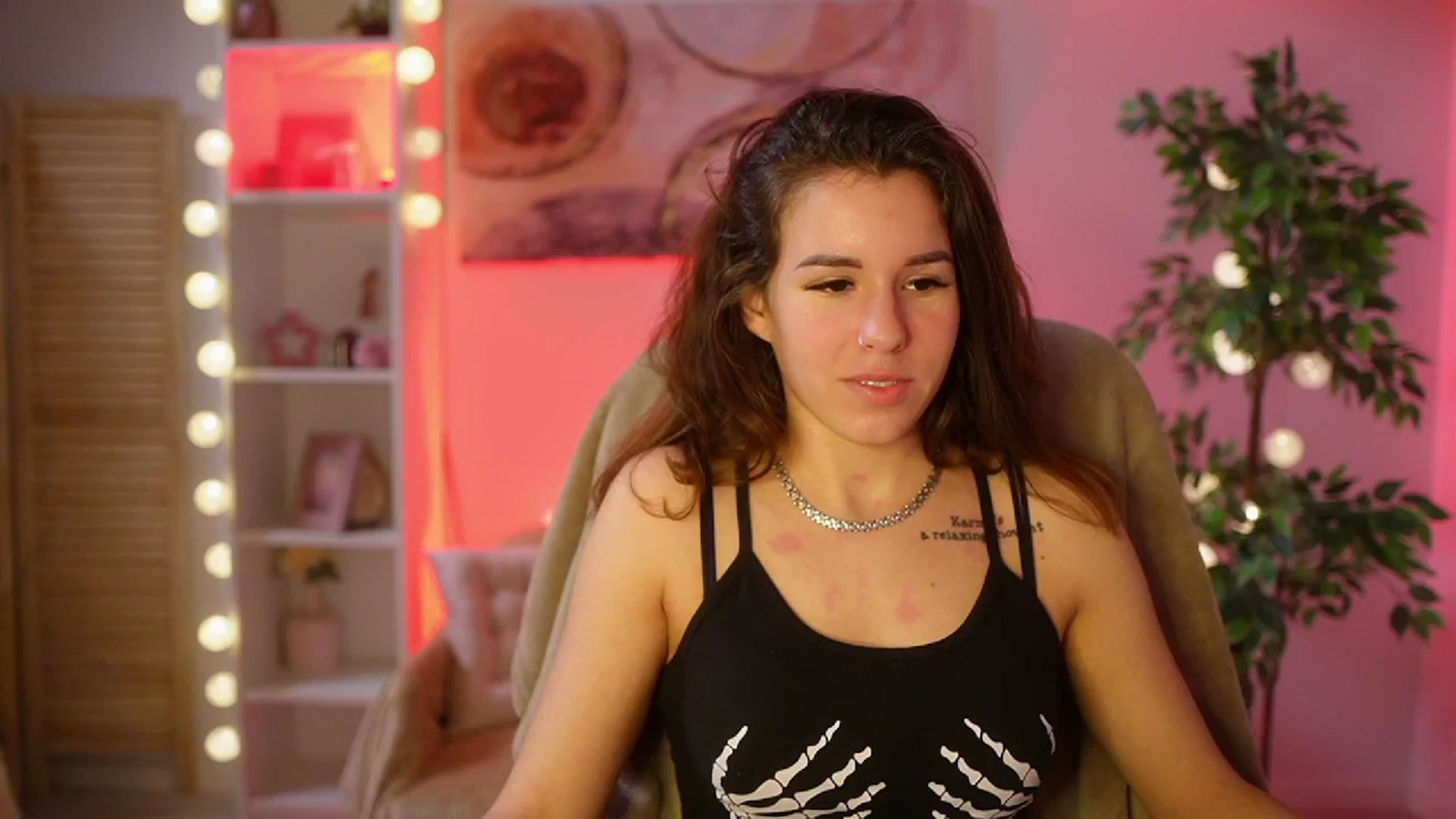 Gallery image thumbnail from Alyssa_Hall's myfreecams stream on, 03/07/2025, 15:09 image 5 of 20
