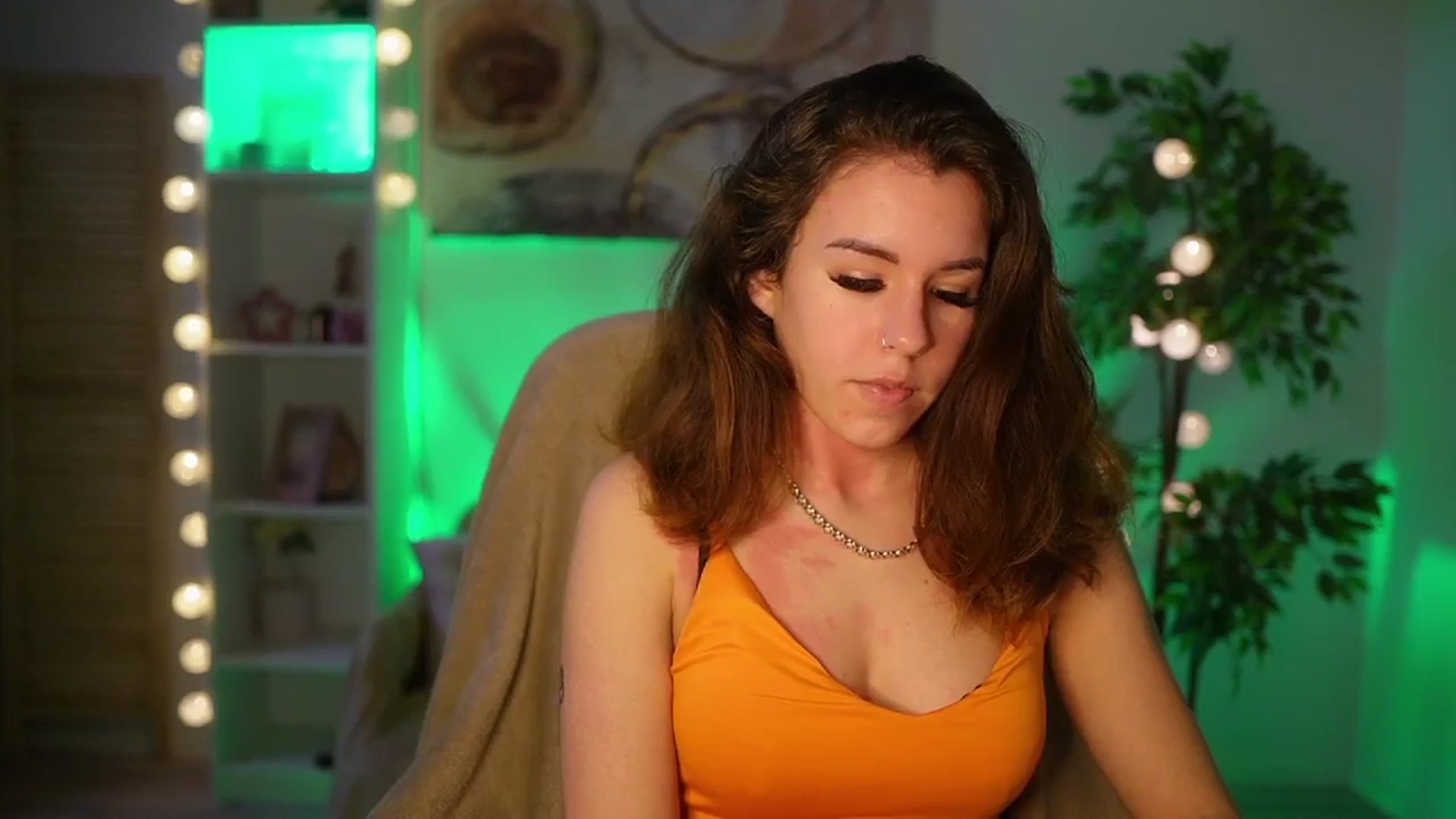 Gallery image thumbnail from Alyssa_Hall's myfreecams stream on, 03/11/2025, 16:02 image 6 of 20