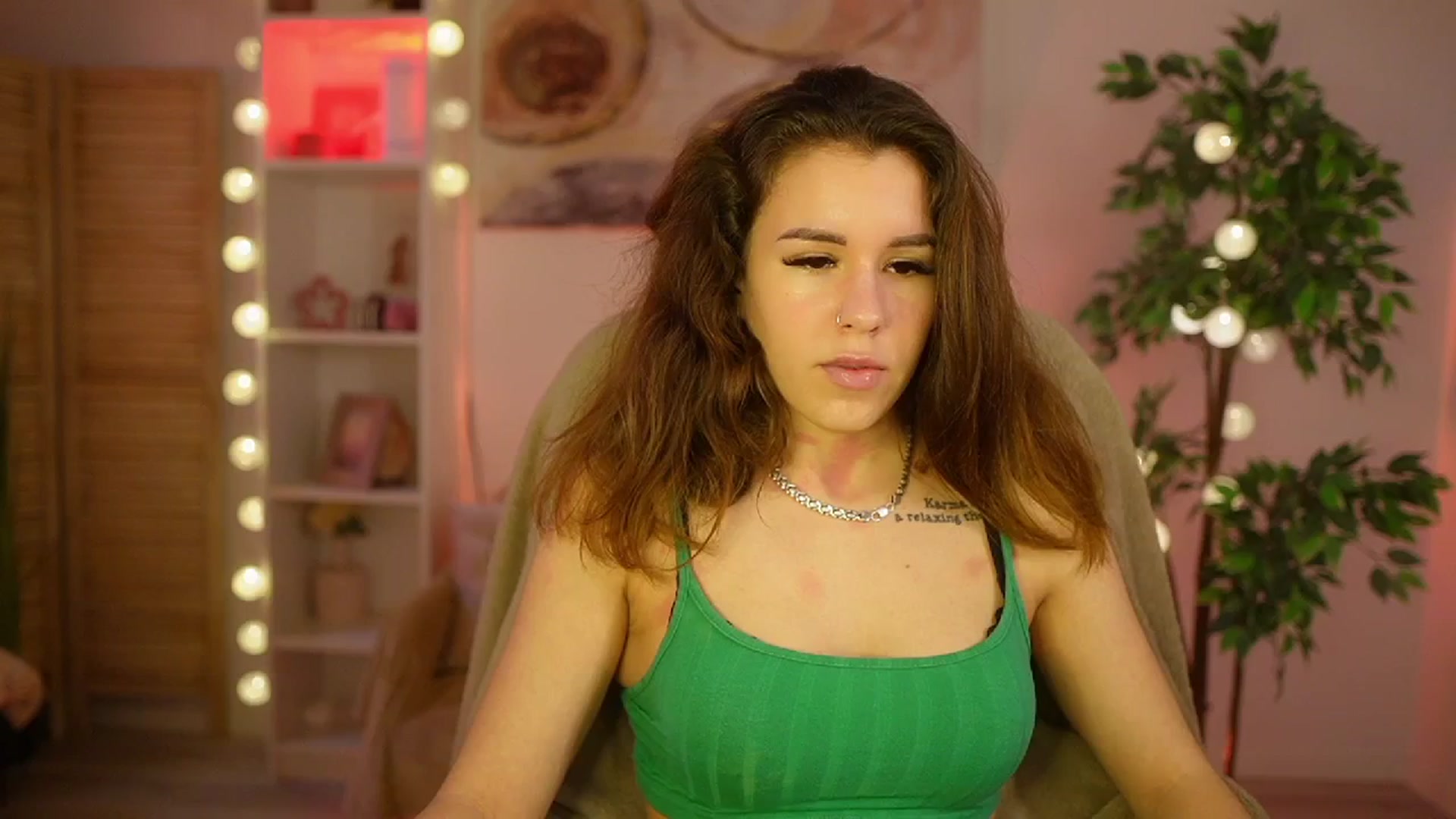 Gallery image thumbnail from Alyssa_Hall's myfreecams stream on, 03/16/2025, 16:04 image 3 of 20