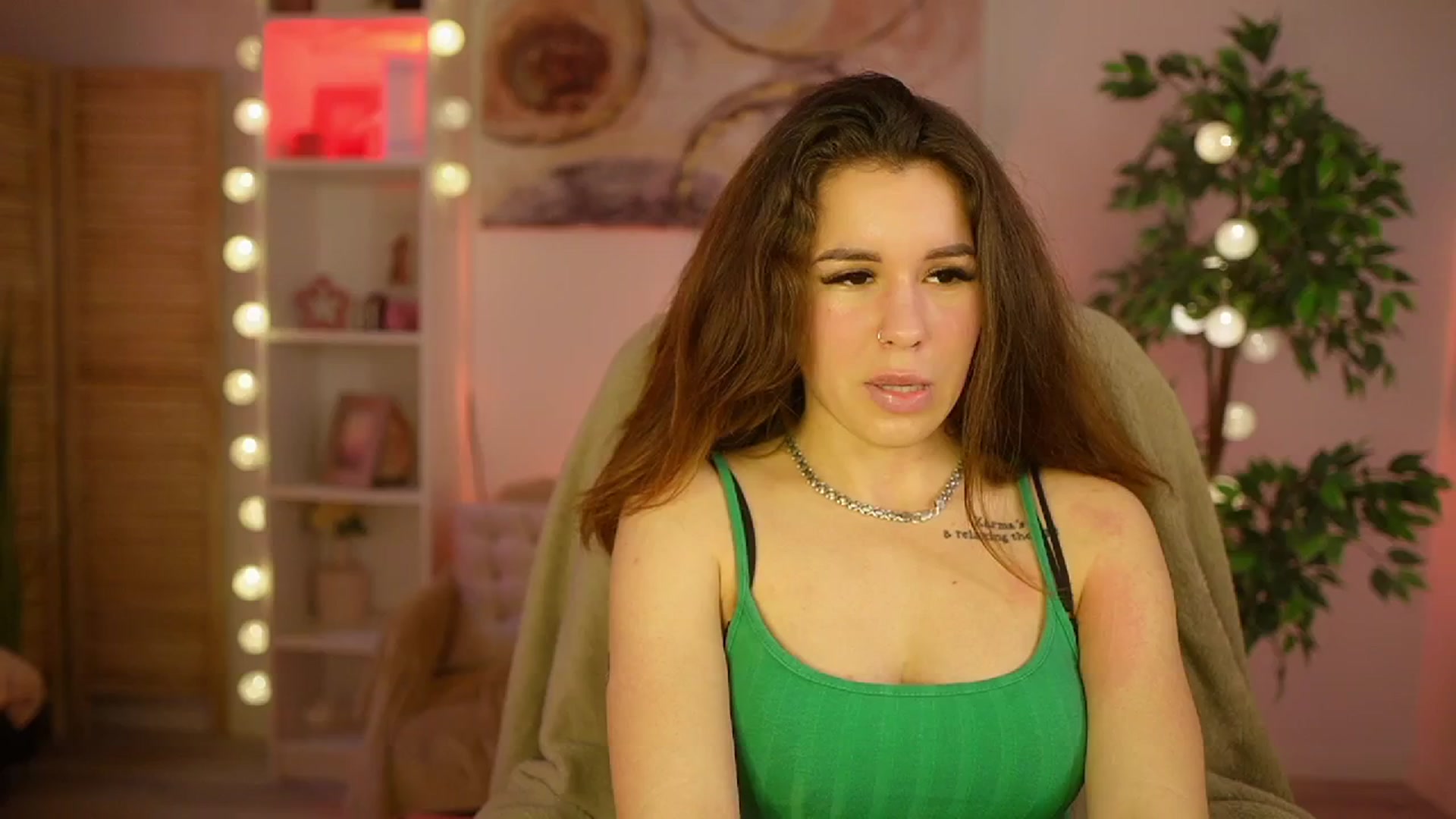 Gallery image thumbnail from Alyssa_Hall's myfreecams stream on, 03/16/2025, 16:04 image 9 of 20
