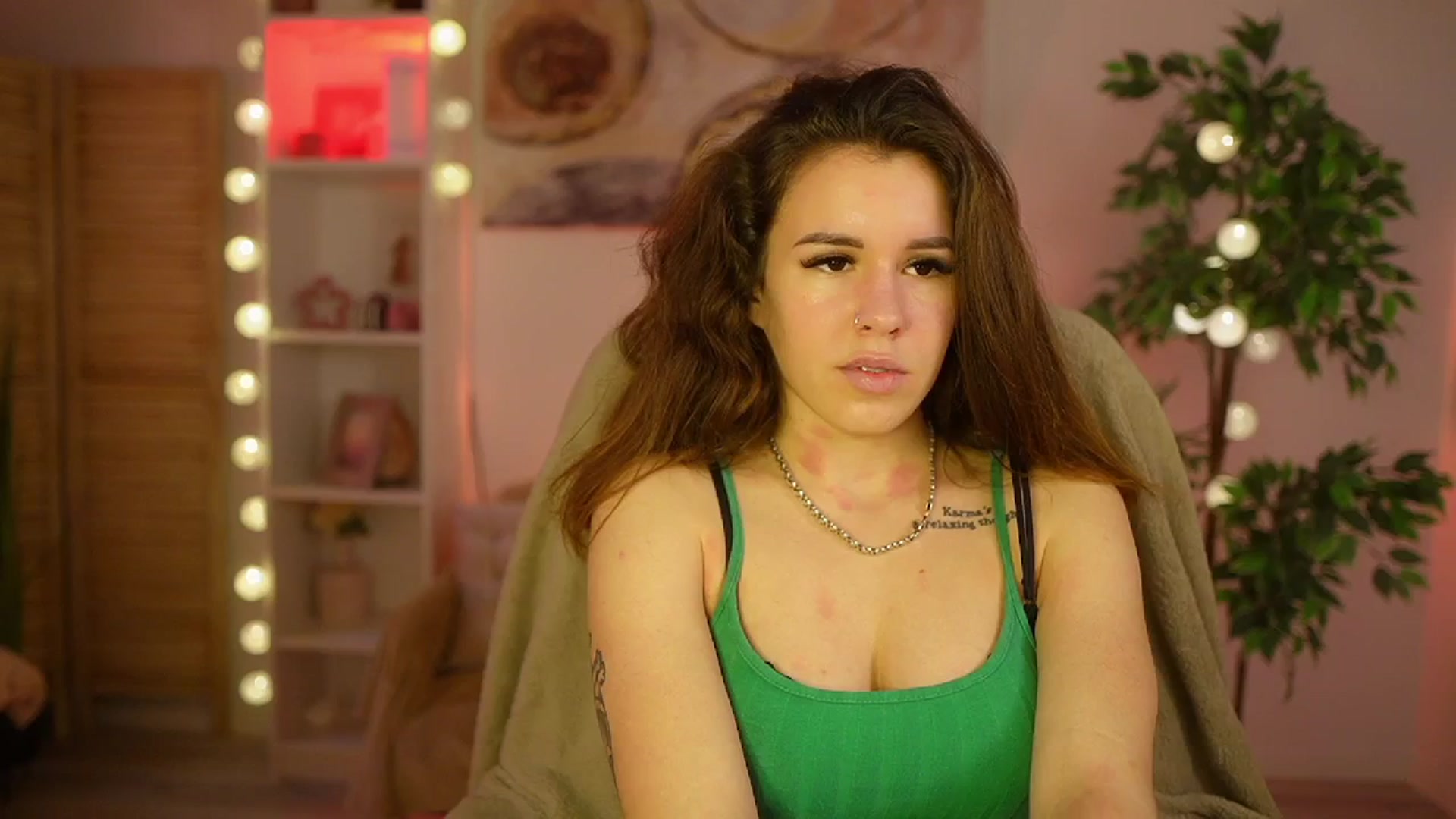 Gallery image thumbnail from Alyssa_Hall's myfreecams stream on, 03/16/2025, 16:04 image 16 of 20