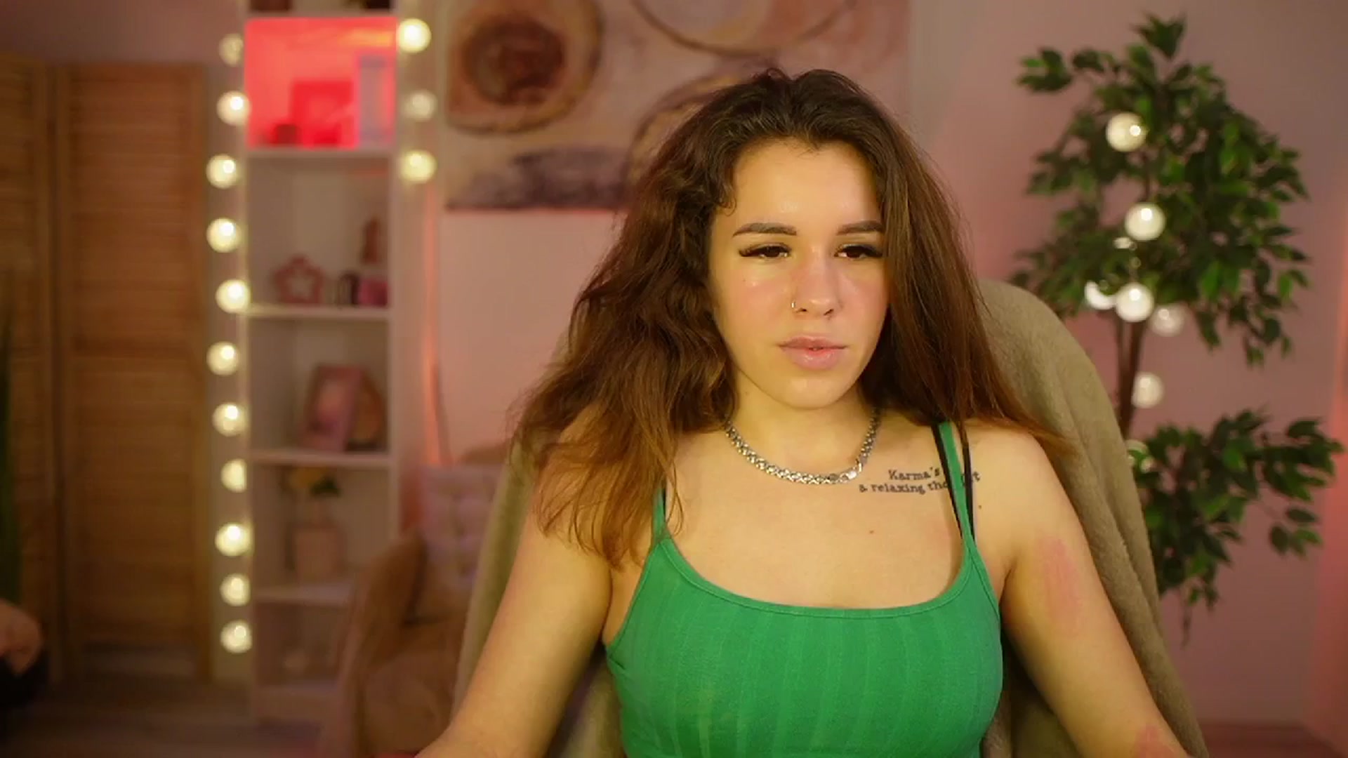 Gallery image thumbnail from Alyssa_Hall's myfreecams stream on, 03/16/2025, 16:04 image 12 of 20