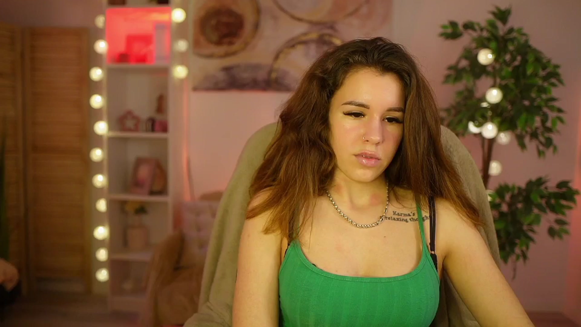 Gallery image thumbnail from Alyssa_Hall's myfreecams stream on, 03/16/2025, 16:04 image 18 of 20