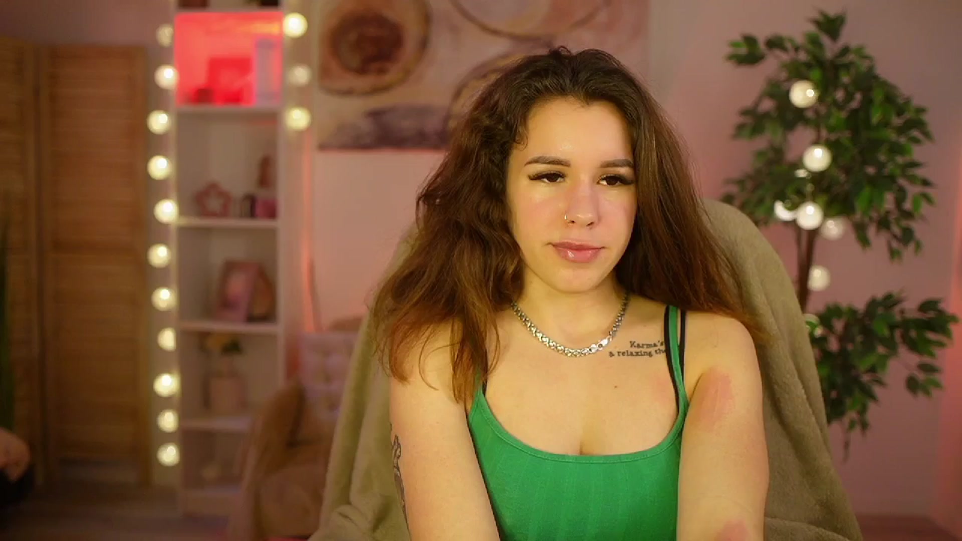 Gallery image thumbnail from Alyssa_Hall's myfreecams stream on, 03/16/2025, 16:04 image 11 of 20
