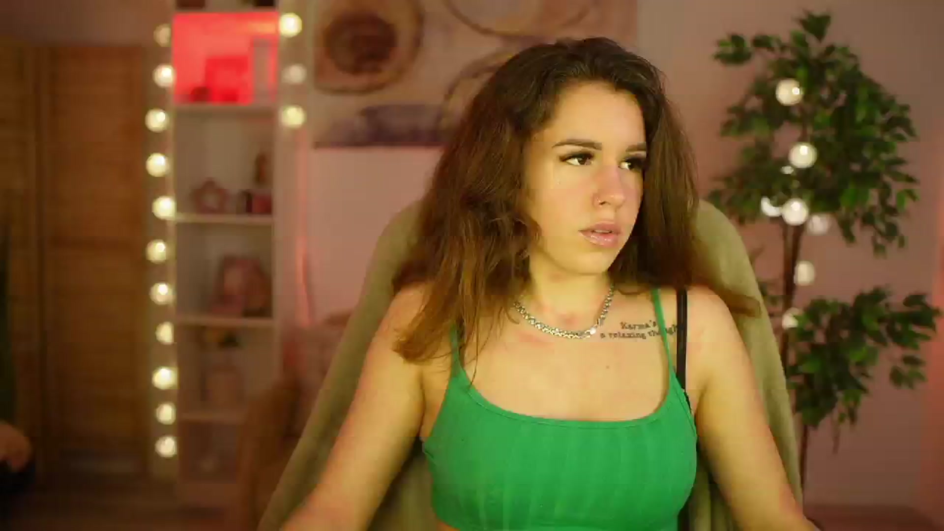 Gallery image thumbnail from Alyssa_Hall's myfreecams stream on, 03/16/2025, 18:03 image 3 of 20