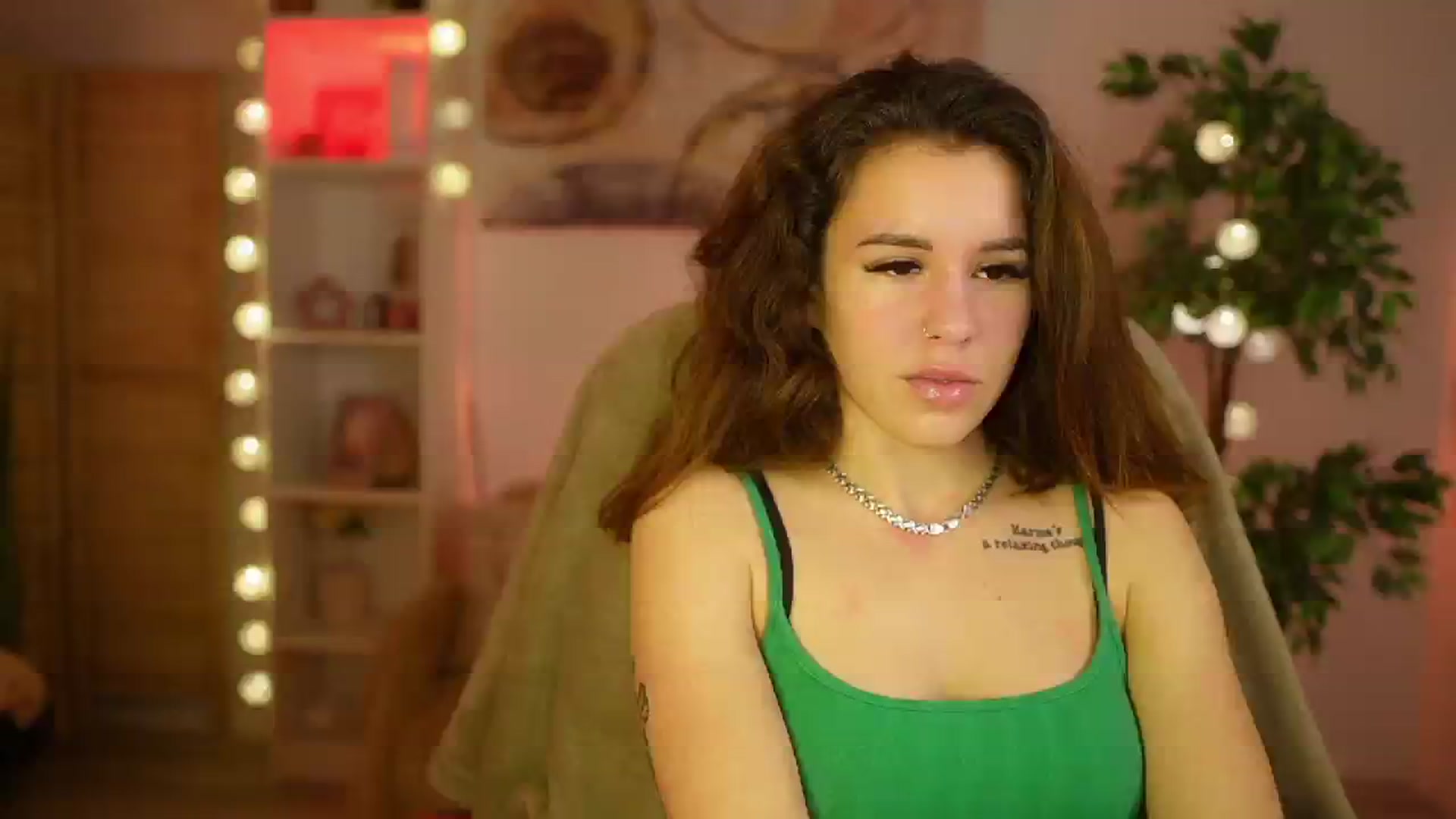 Gallery image thumbnail from Alyssa_Hall's myfreecams stream on, 03/16/2025, 18:03 image 16 of 20
