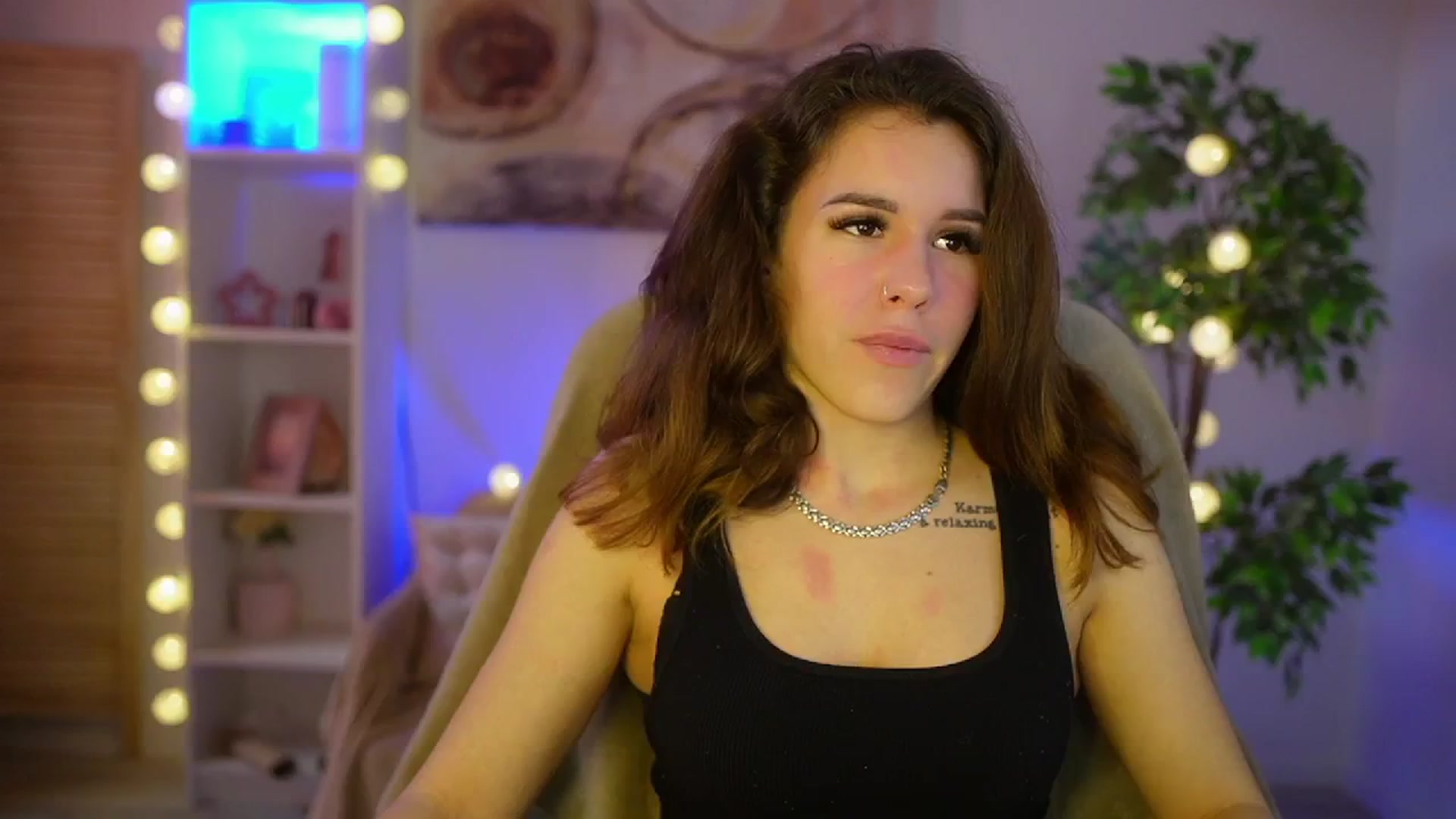 Gallery image thumbnail from Alyssa_Hall's myfreecams stream on, 03/17/2025, 16:06 image 8 of 20