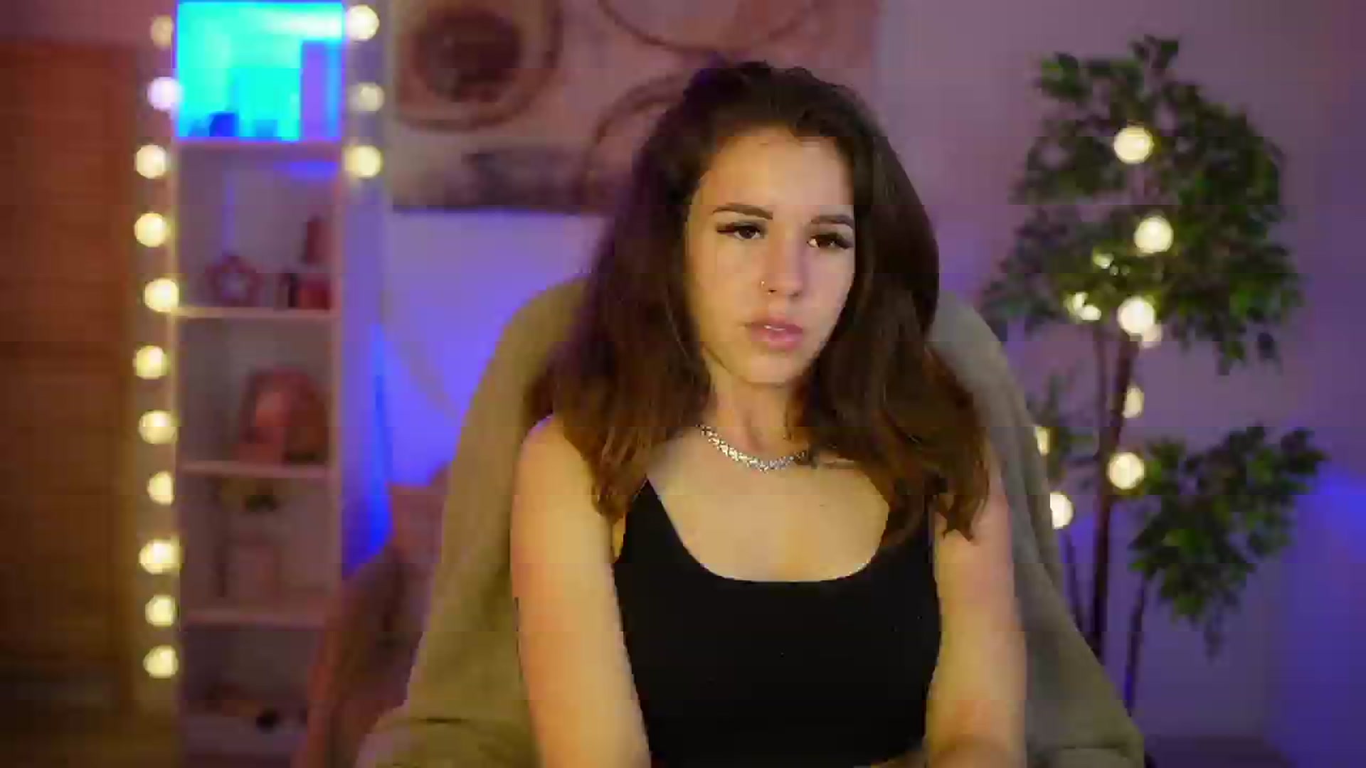 Gallery image thumbnail from Alyssa_Hall's myfreecams stream on, 03/17/2025, 17:58 image 18 of 20