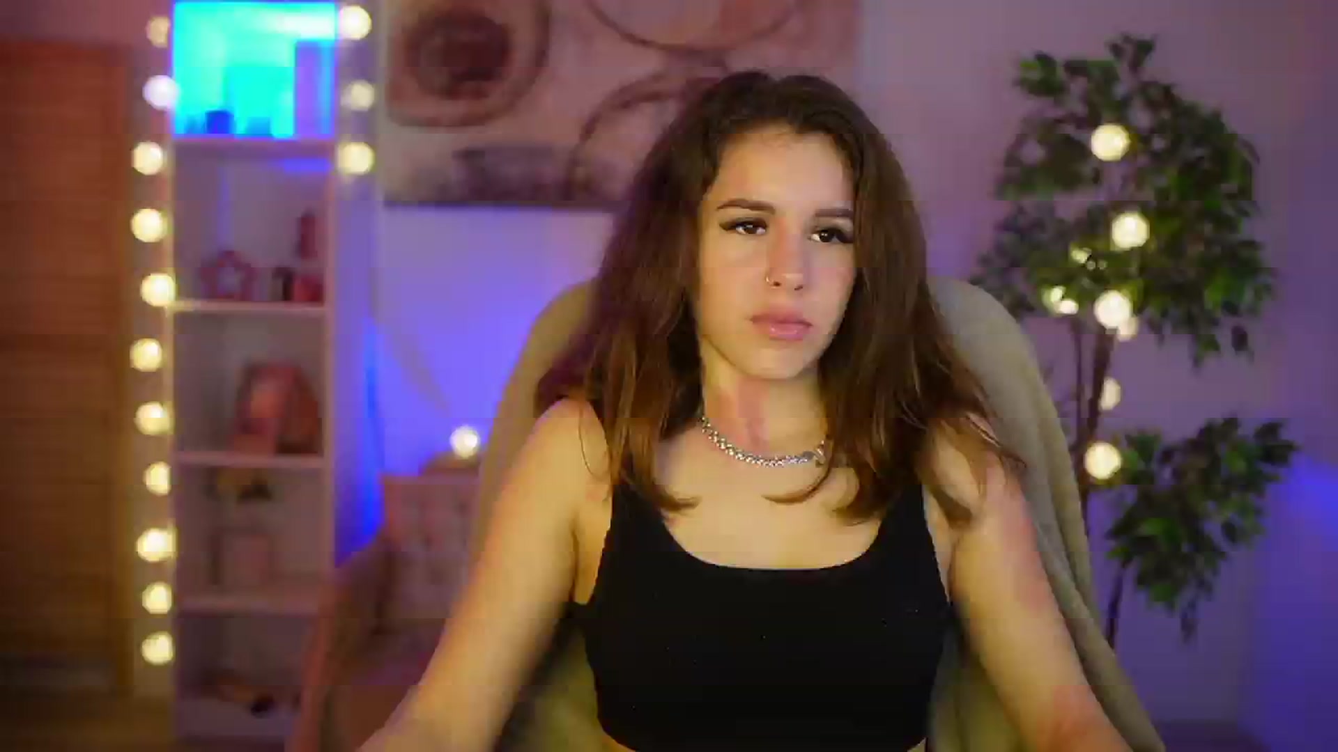 Gallery image thumbnail from Alyssa_Hall's myfreecams stream on, 03/17/2025, 17:58 image 9 of 20