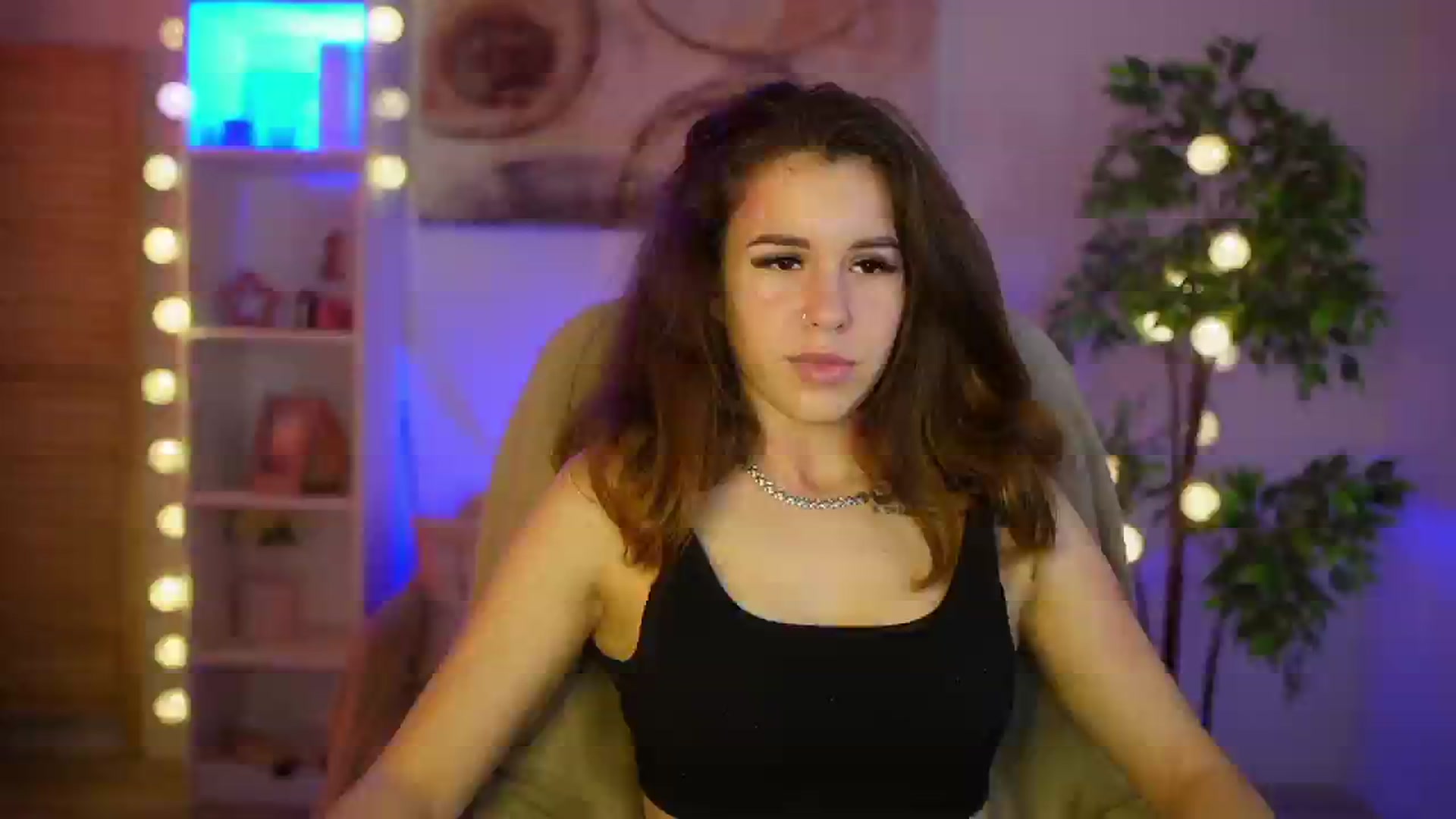 Gallery image thumbnail from Alyssa_Hall's myfreecams stream on, 03/17/2025, 17:58 image 19 of 20