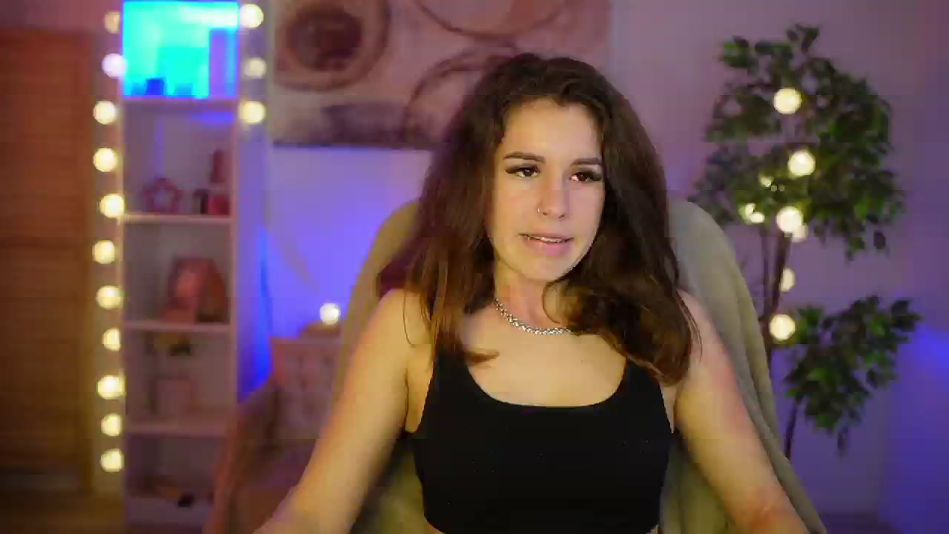 Gallery image thumbnail from Alyssa_Hall's myfreecams stream on, 03/17/2025, 17:58 image 11 of 20