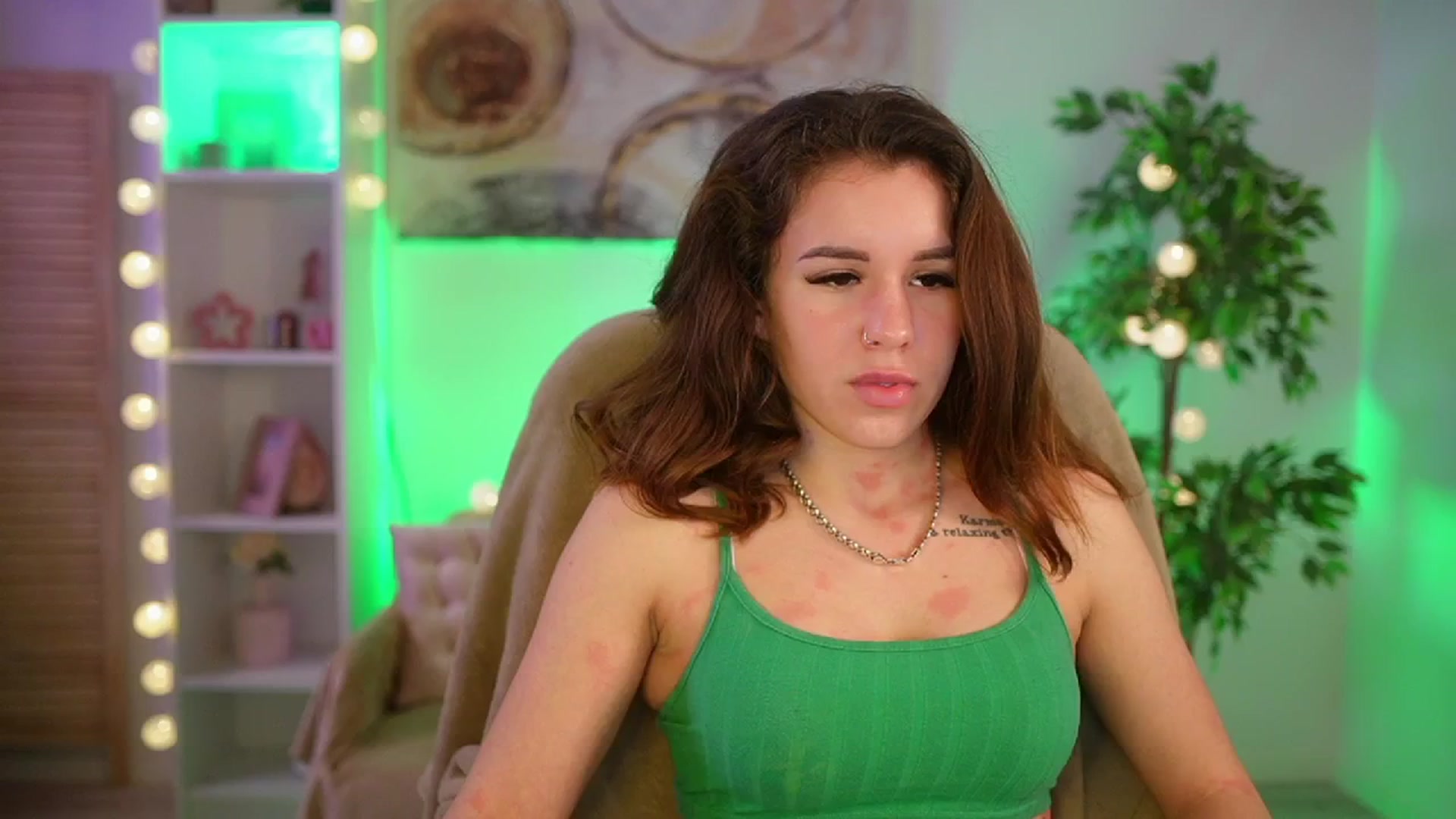 Gallery image thumbnail from Alyssa_Hall's myfreecams stream on, 03/18/2025, 15:12 image 2 of 20