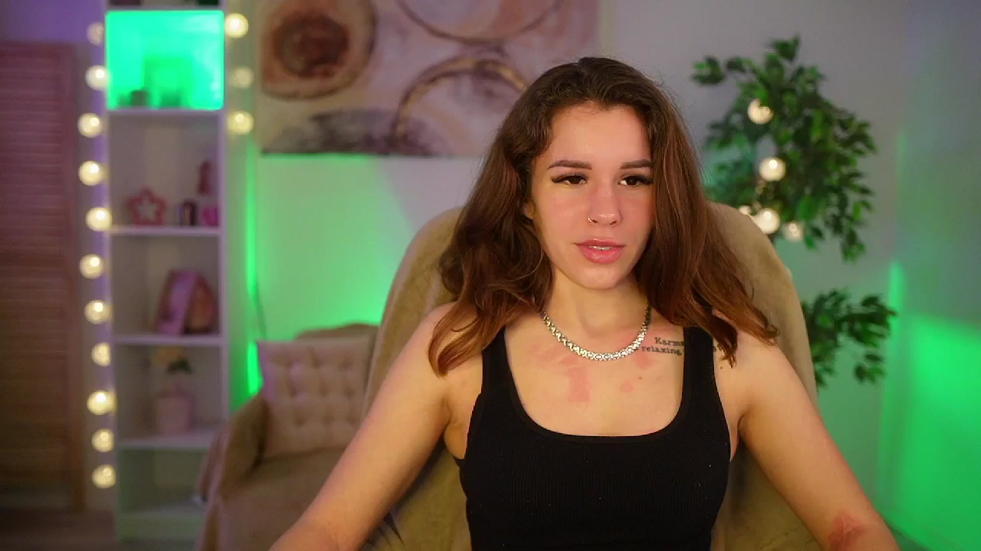 Gallery image thumbnail from Alyssa_Hall's myfreecams stream on, 03/19/2025, 16:04 image 17 of 20