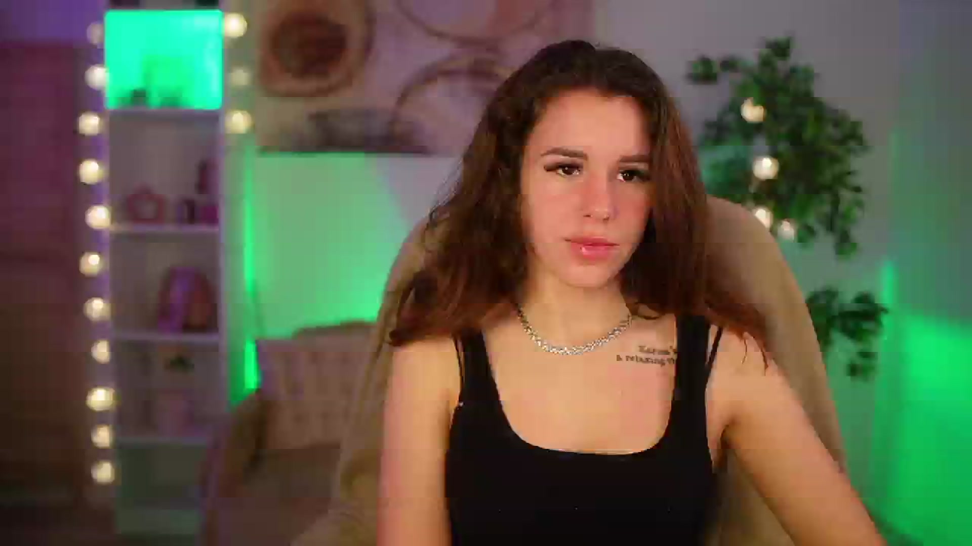 Gallery image thumbnail from Alyssa_Hall's myfreecams stream on, 03/19/2025, 18:08 image 20 of 20