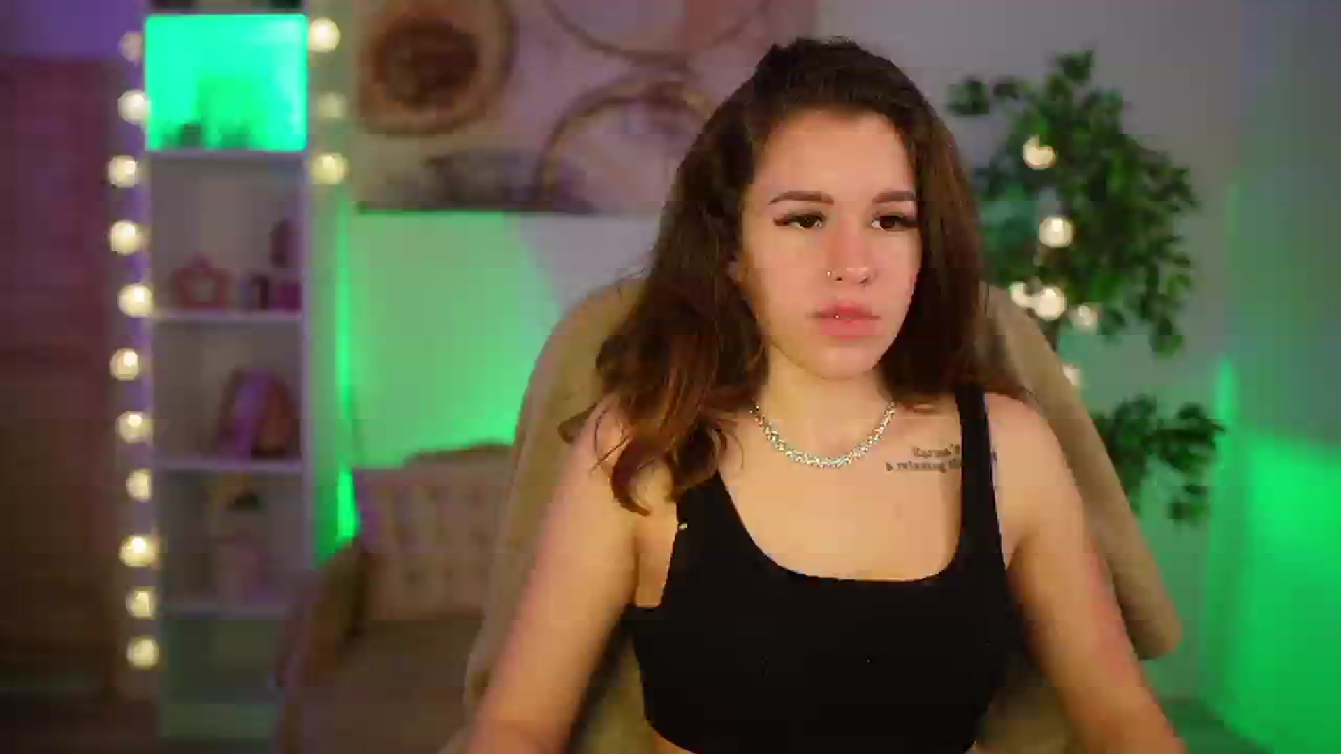 Gallery image thumbnail from Alyssa_Hall's myfreecams stream on, 03/19/2025, 18:31 image 20 of 20