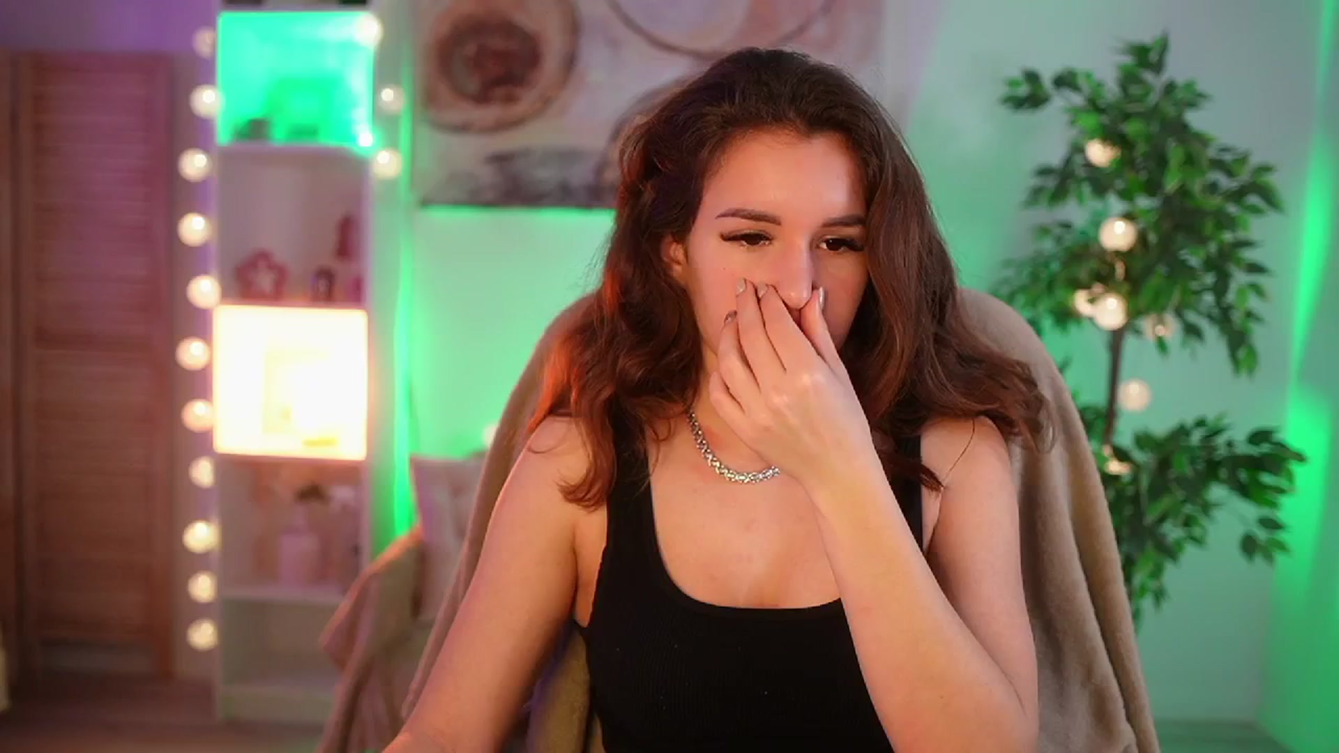 Gallery image thumbnail from Alyssa_Hall's myfreecams stream on, 03/24/2025, 16:11 image 20 of 20