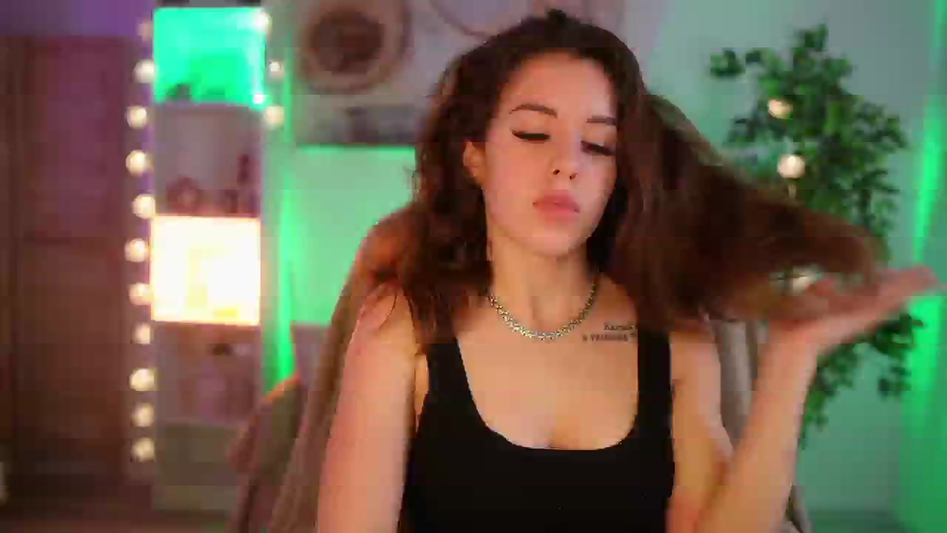 Gallery image thumbnail from Alyssa_Hall's myfreecams stream on, 03/24/2025, 18:02 image 14 of 20