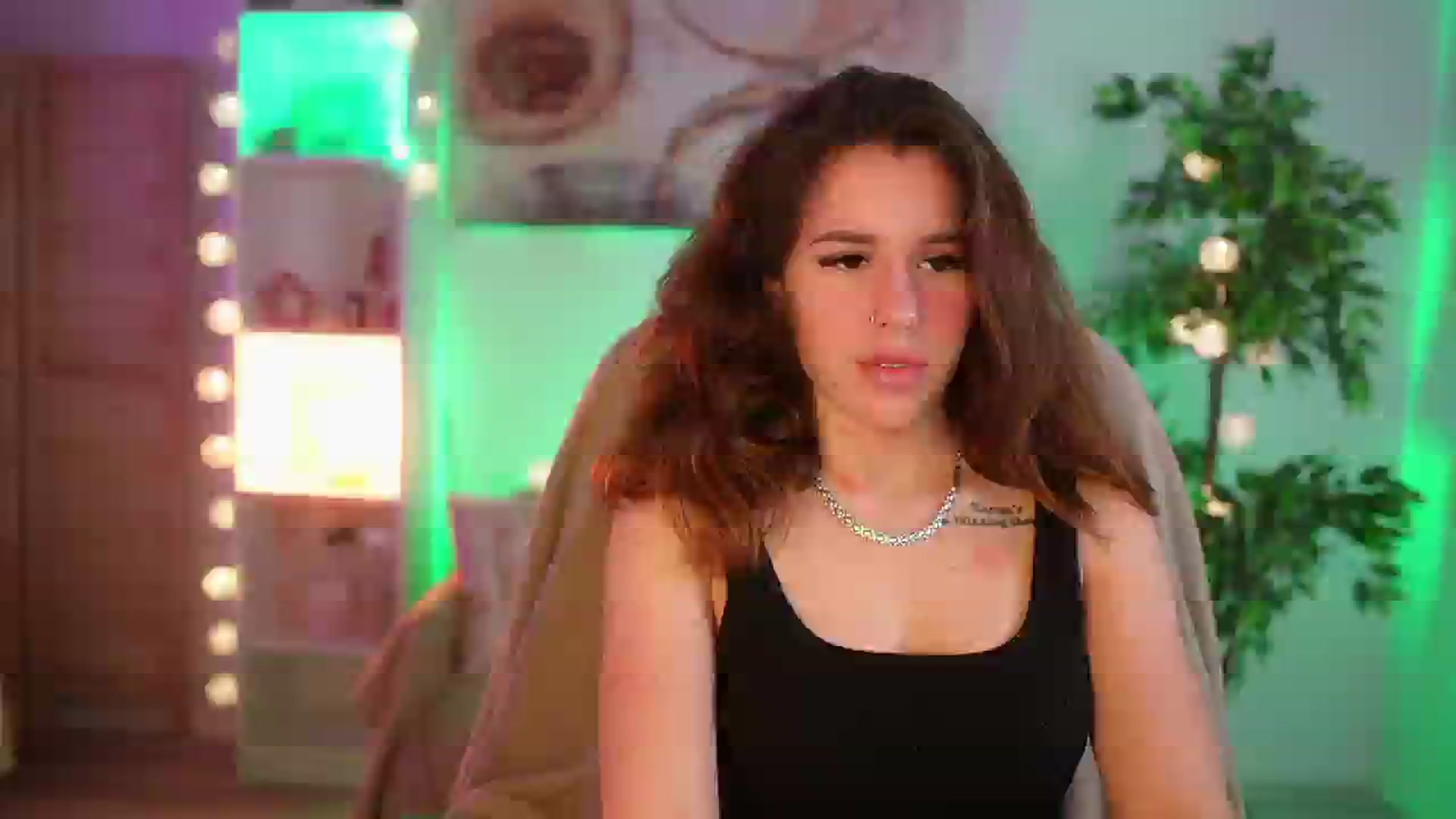 Gallery image thumbnail from Alyssa_Hall's myfreecams stream on, 03/24/2025, 18:52 image 5 of 20