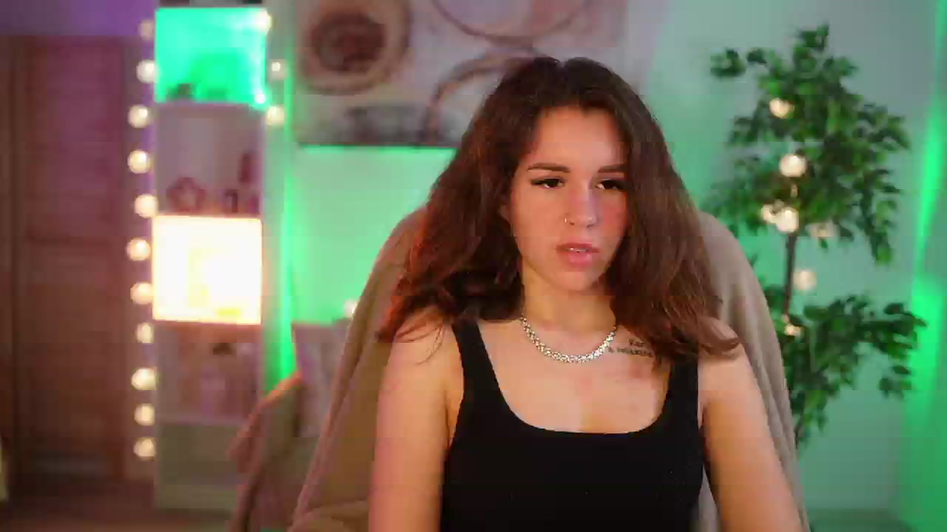Gallery image thumbnail from Alyssa_Hall's myfreecams stream on, 03/24/2025, 18:52 image 11 of 20