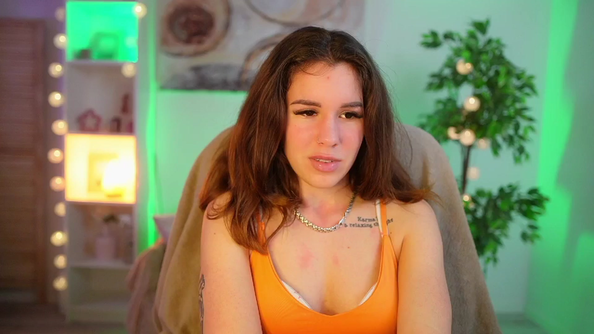 Gallery image thumbnail from Alyssa_Hall's myfreecams stream on, 03/26/2025, 16:00 image 10 of 20