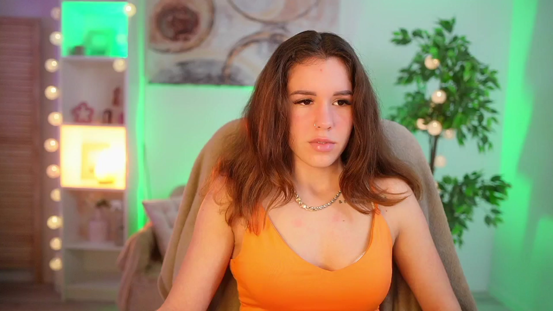 Gallery image thumbnail from Alyssa_Hall's myfreecams stream on, 03/26/2025, 16:00 image 1 of 20