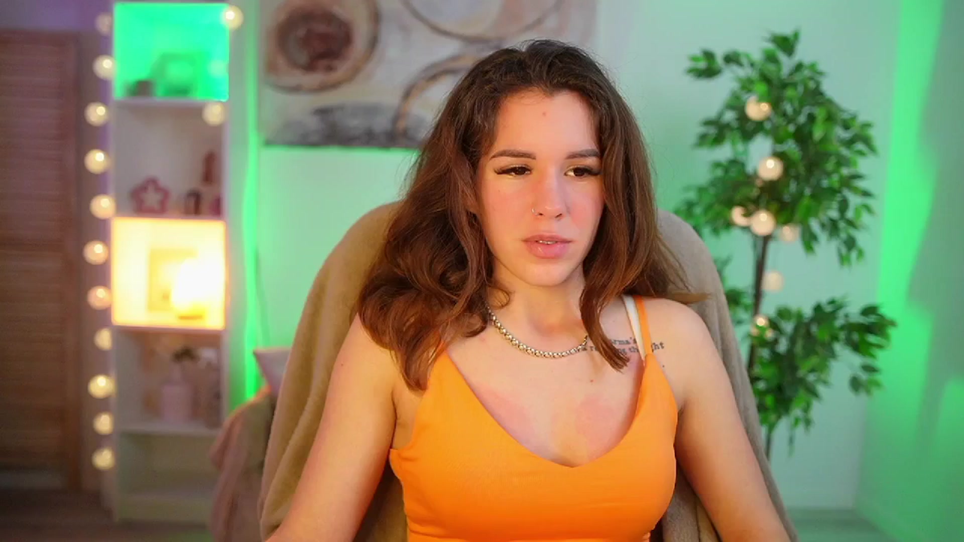 Gallery image thumbnail from Alyssa_Hall's myfreecams stream on, 03/26/2025, 16:00 image 17 of 20