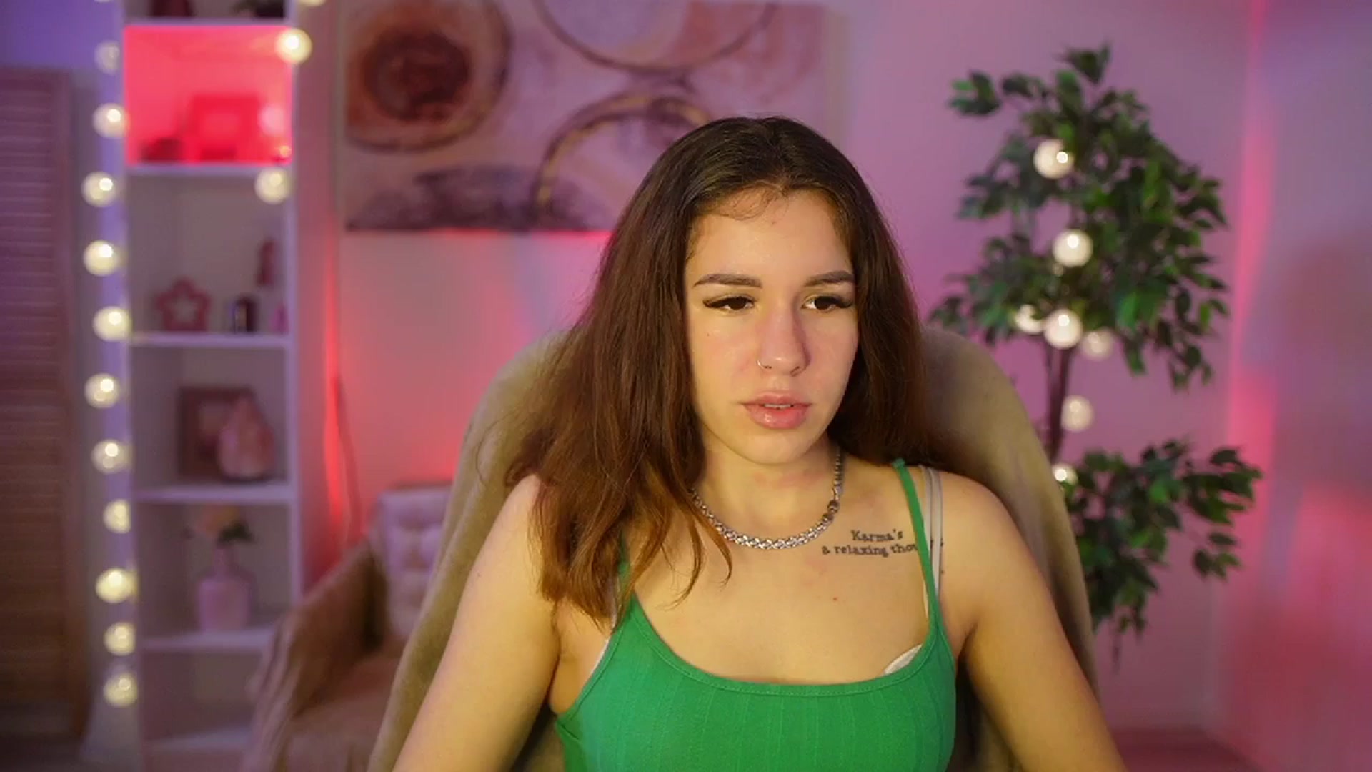 Gallery image thumbnail from Alyssa_Hall's myfreecams stream on, 03/27/2025, 15:59 image 1 of 20