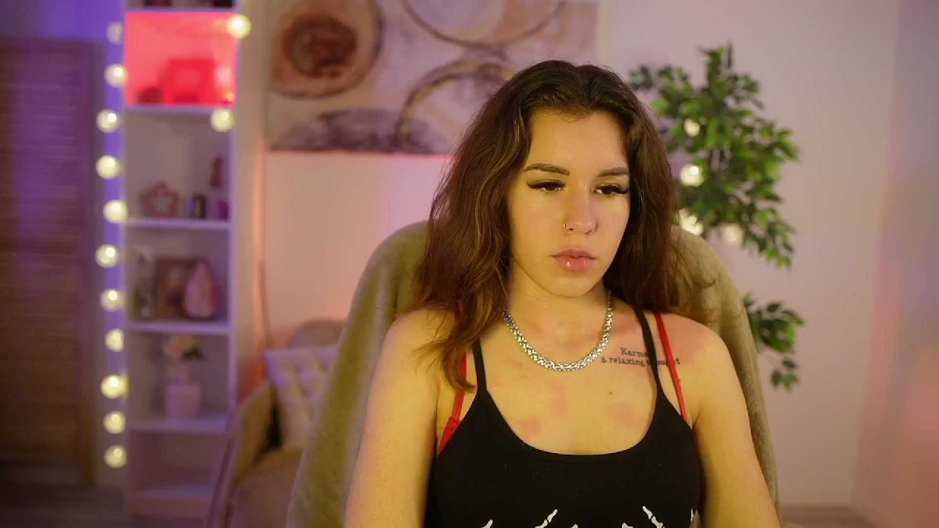 Gallery image thumbnail from Alyssa_Hall's myfreecams stream on, 04/01/2025, 15:00 image 20 of 20