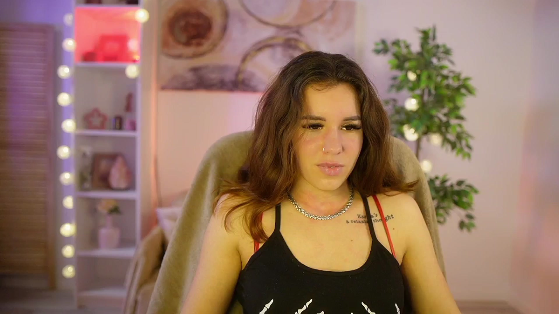 Gallery image thumbnail from Alyssa_Hall's myfreecams stream on, 04/01/2025, 15:00 image 14 of 20