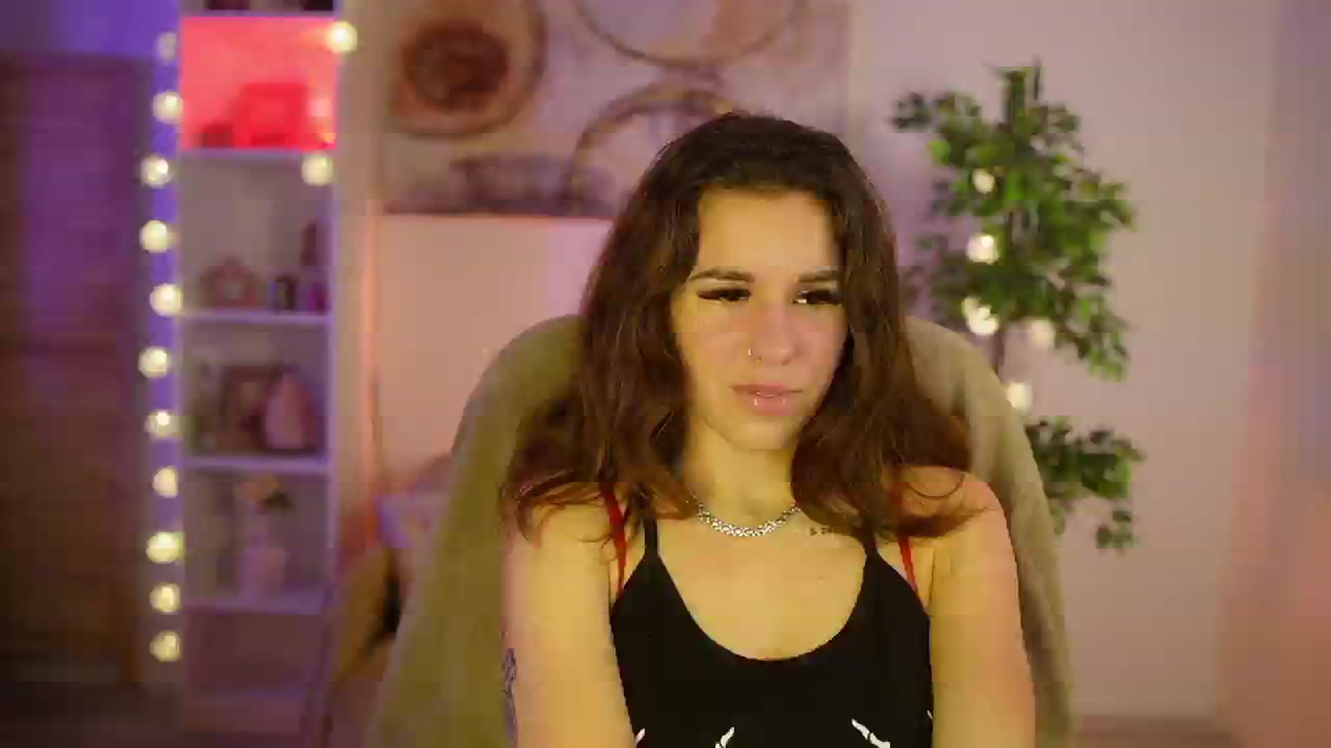 Gallery image thumbnail from Alyssa_Hall's myfreecams stream on, 04/01/2025, 17:04 image 13 of 20