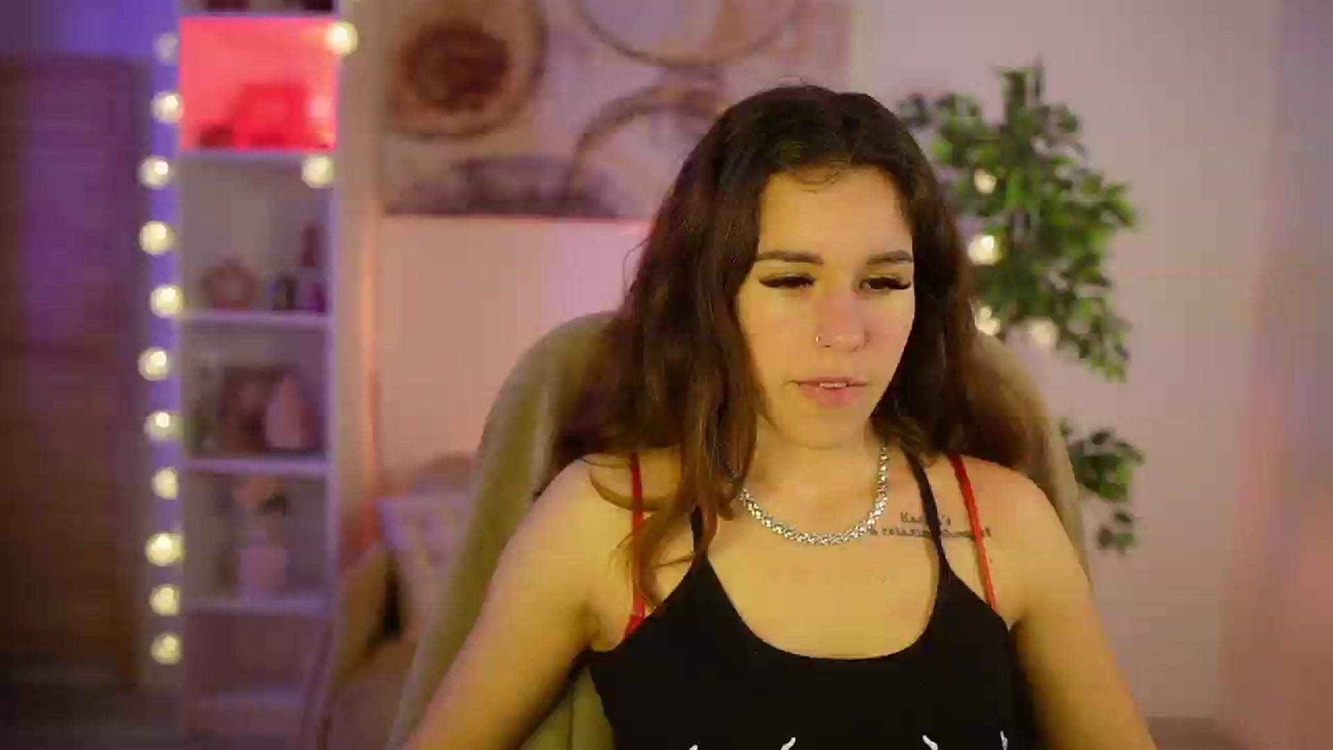 Gallery image thumbnail from Alyssa_Hall's myfreecams stream on, 04/01/2025, 17:04 image 1 of 20