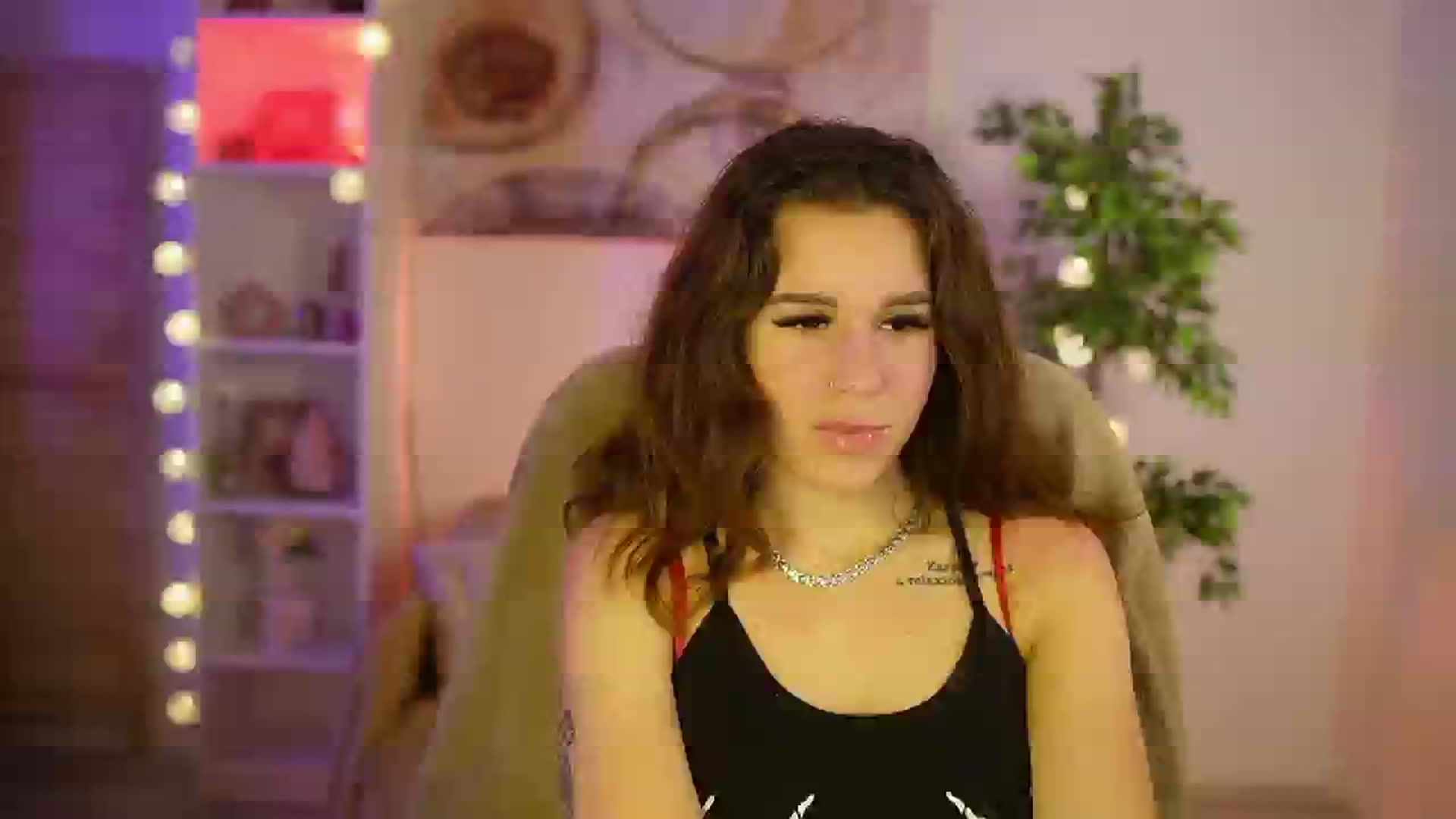 Gallery image thumbnail from Alyssa_Hall's myfreecams stream on, 04/01/2025, 17:04 image 12 of 20