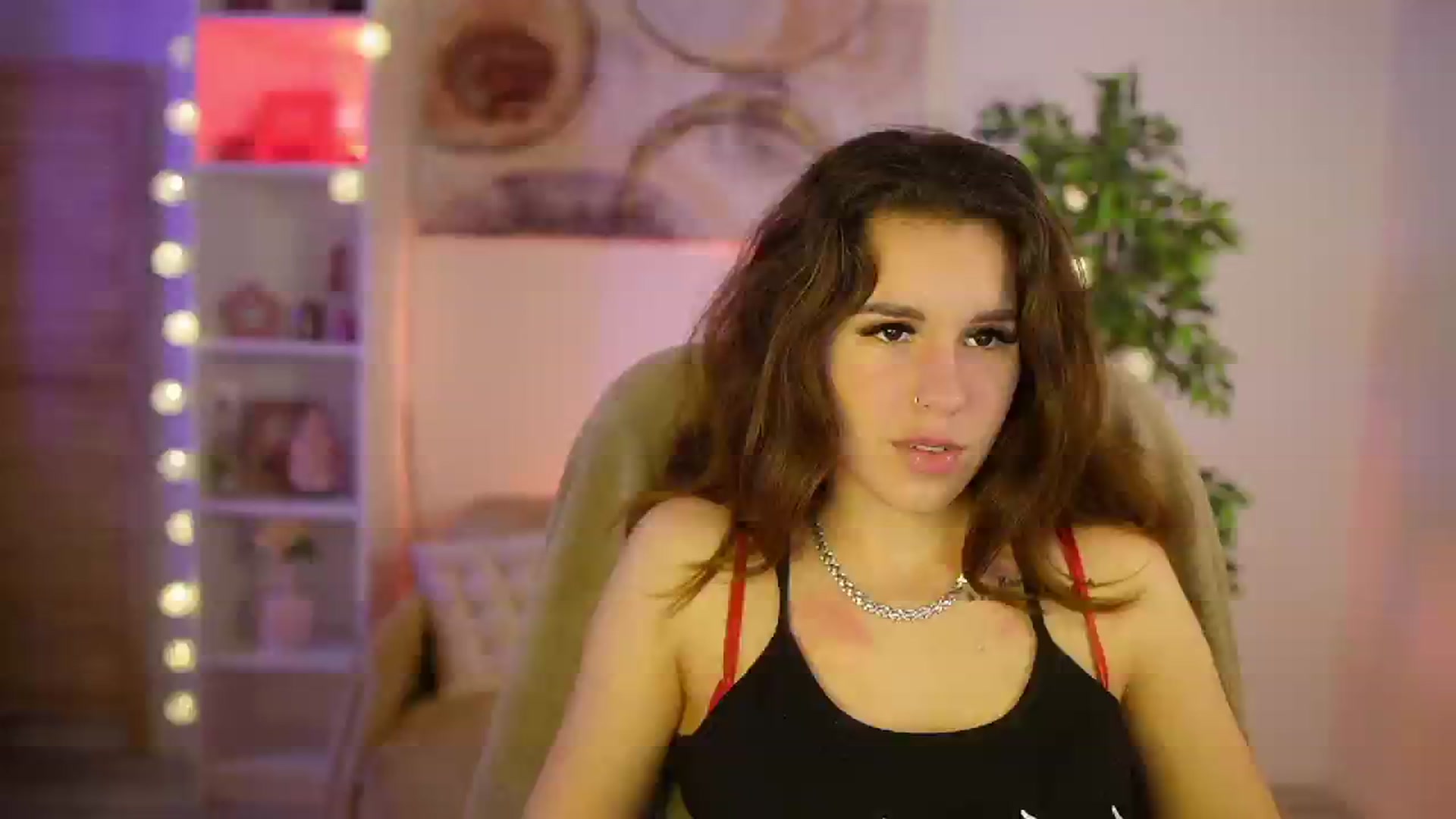 Gallery image thumbnail from Alyssa_Hall's myfreecams stream on, 04/01/2025, 17:04 image 5 of 20