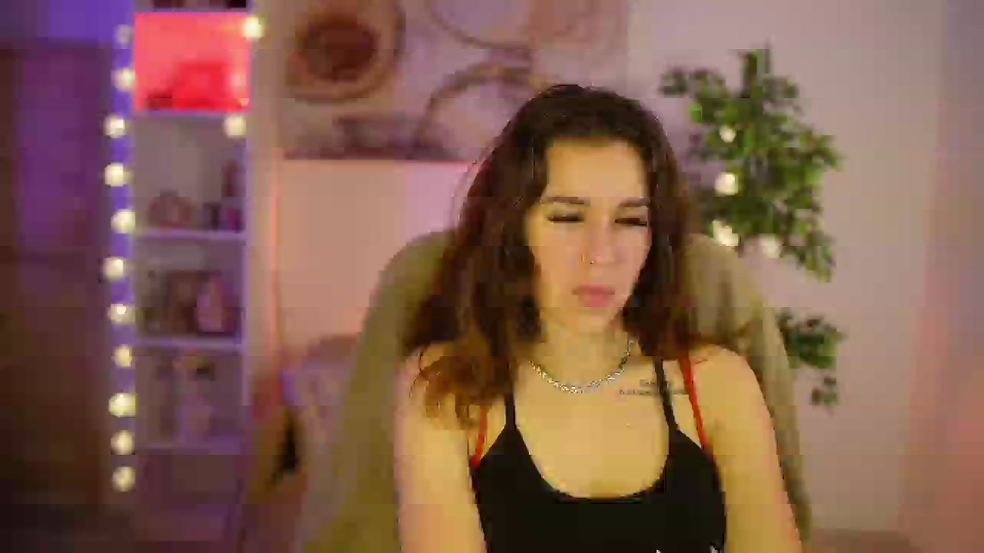 Gallery image thumbnail from Alyssa_Hall's myfreecams stream on, 04/01/2025, 17:04 image 17 of 20