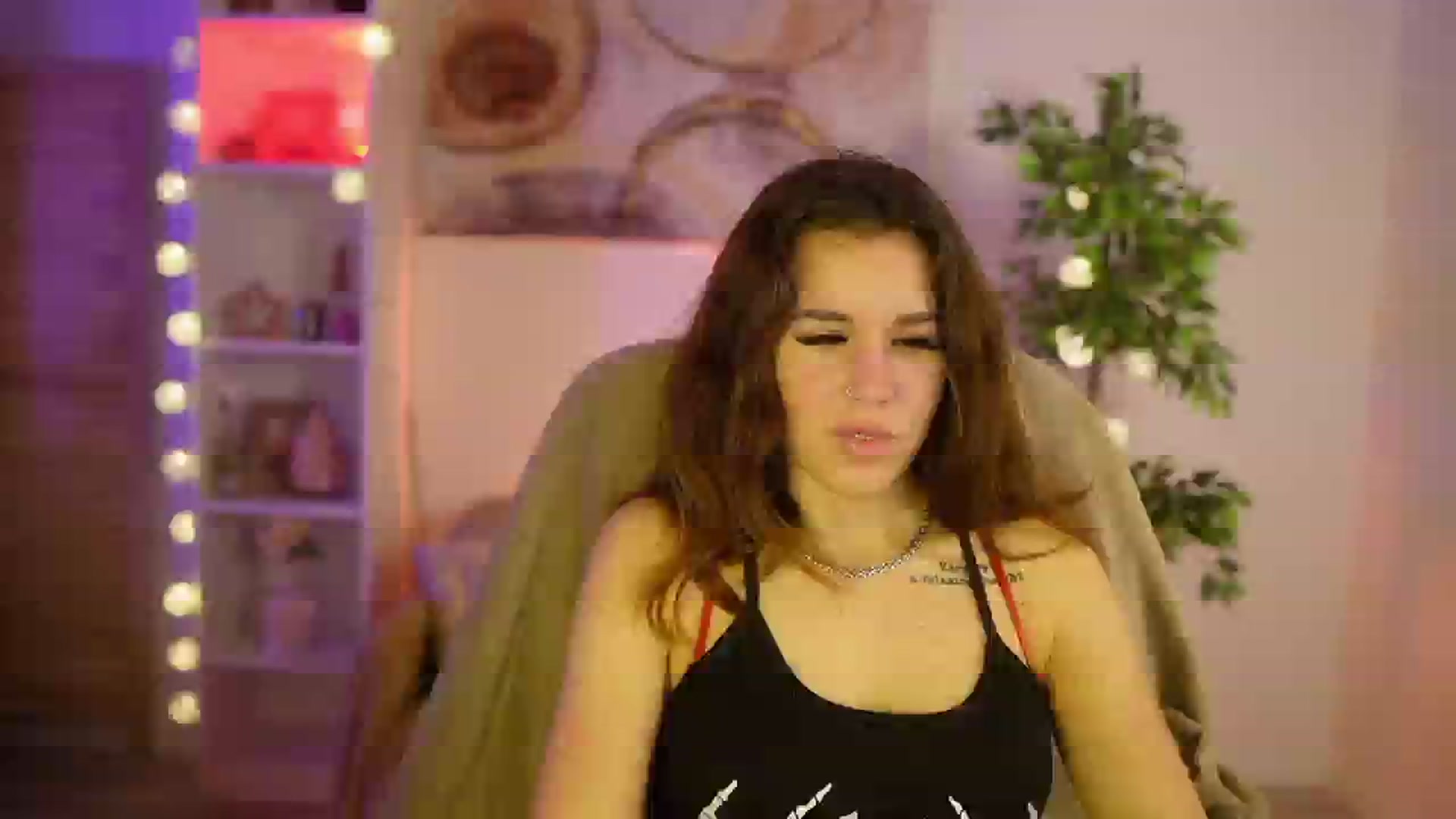 Gallery image thumbnail from Alyssa_Hall's myfreecams stream on, 04/01/2025, 17:46 image 5 of 20