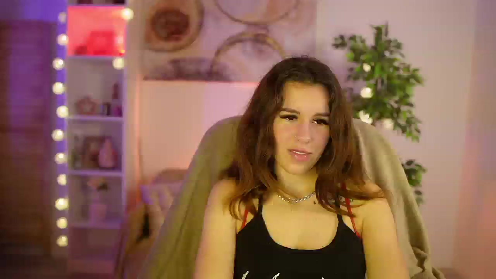 Gallery image thumbnail from Alyssa_Hall's myfreecams stream on, 04/01/2025, 17:46 image 12 of 20
