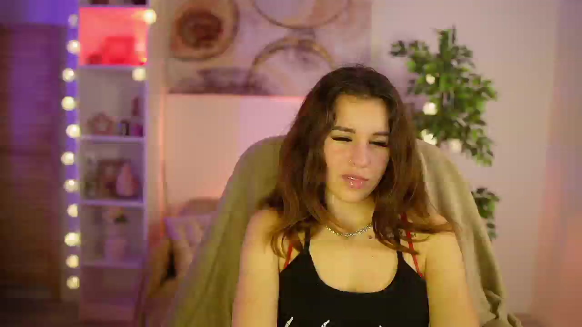 Gallery image thumbnail from Alyssa_Hall's myfreecams stream on, 04/01/2025, 17:46 image 11 of 20