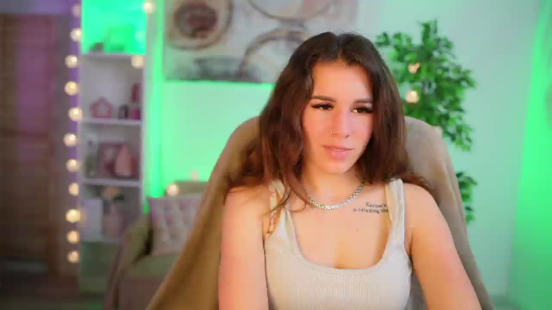 Gallery image thumbnail from Alyssa_Hall's myfreecams stream on, 04/02/2025, 17:32 image 12 of 20