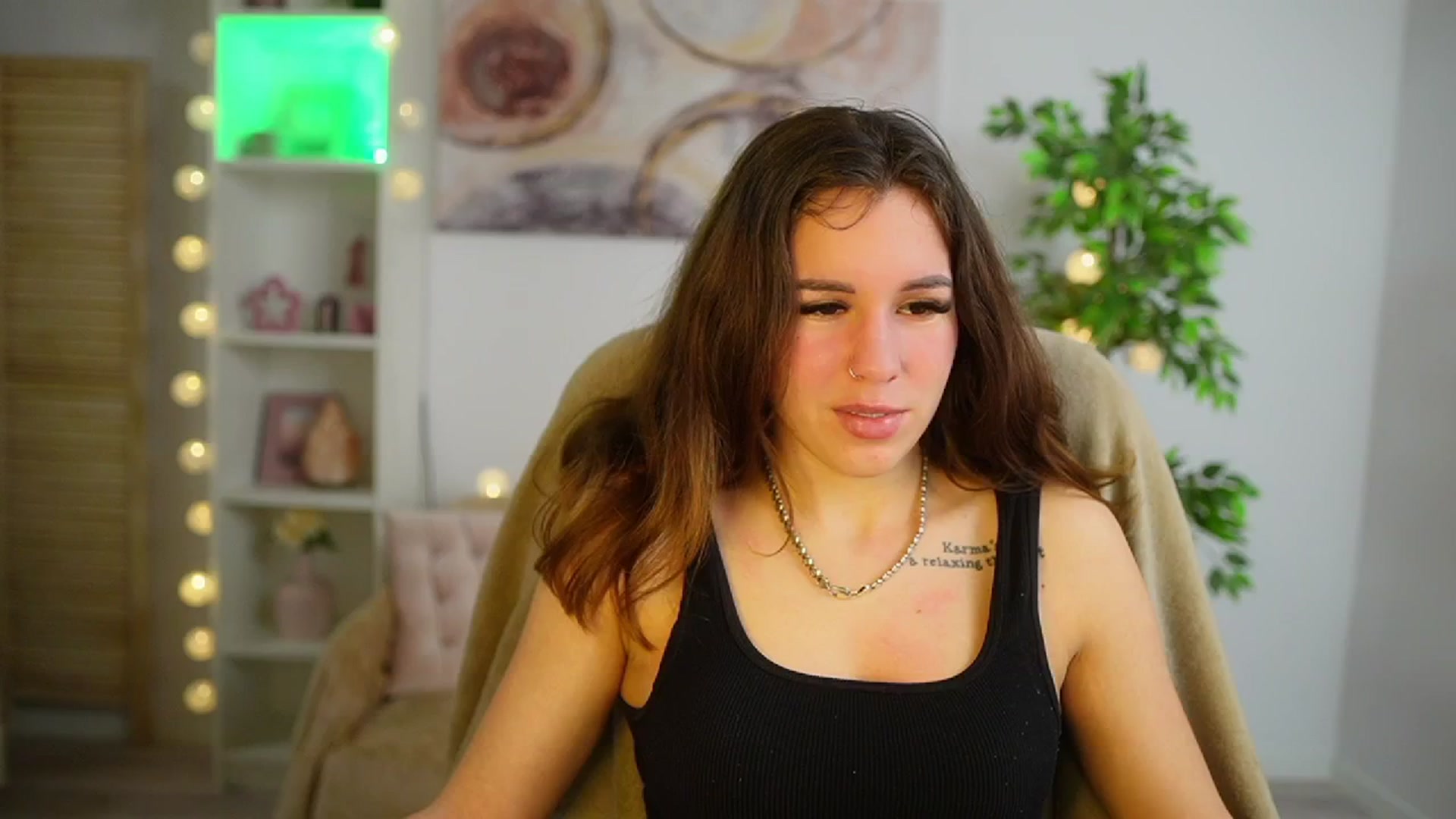 Gallery image thumbnail from Alyssa_Hall's myfreecams stream on, 04/08/2025, 15:08 image 11 of 20