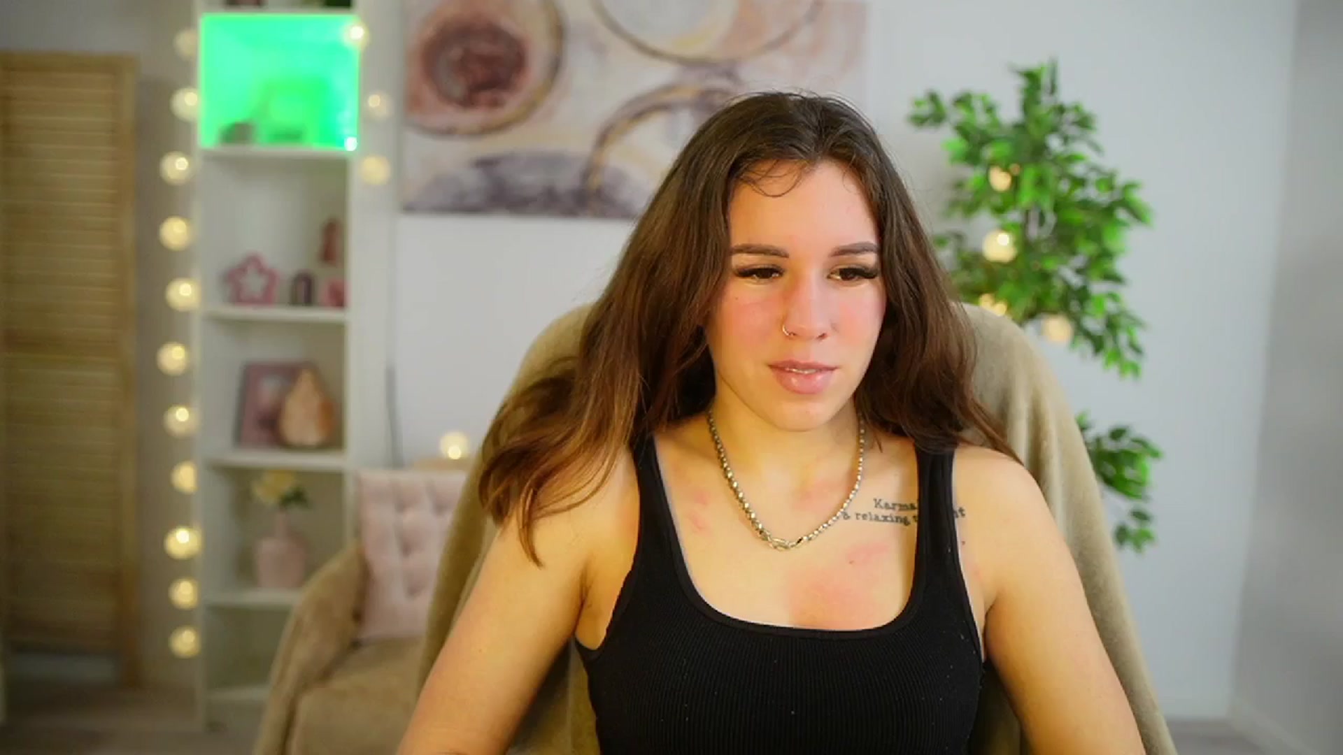 Gallery image thumbnail from Alyssa_Hall's myfreecams stream on, 04/08/2025, 15:08 image 7 of 20