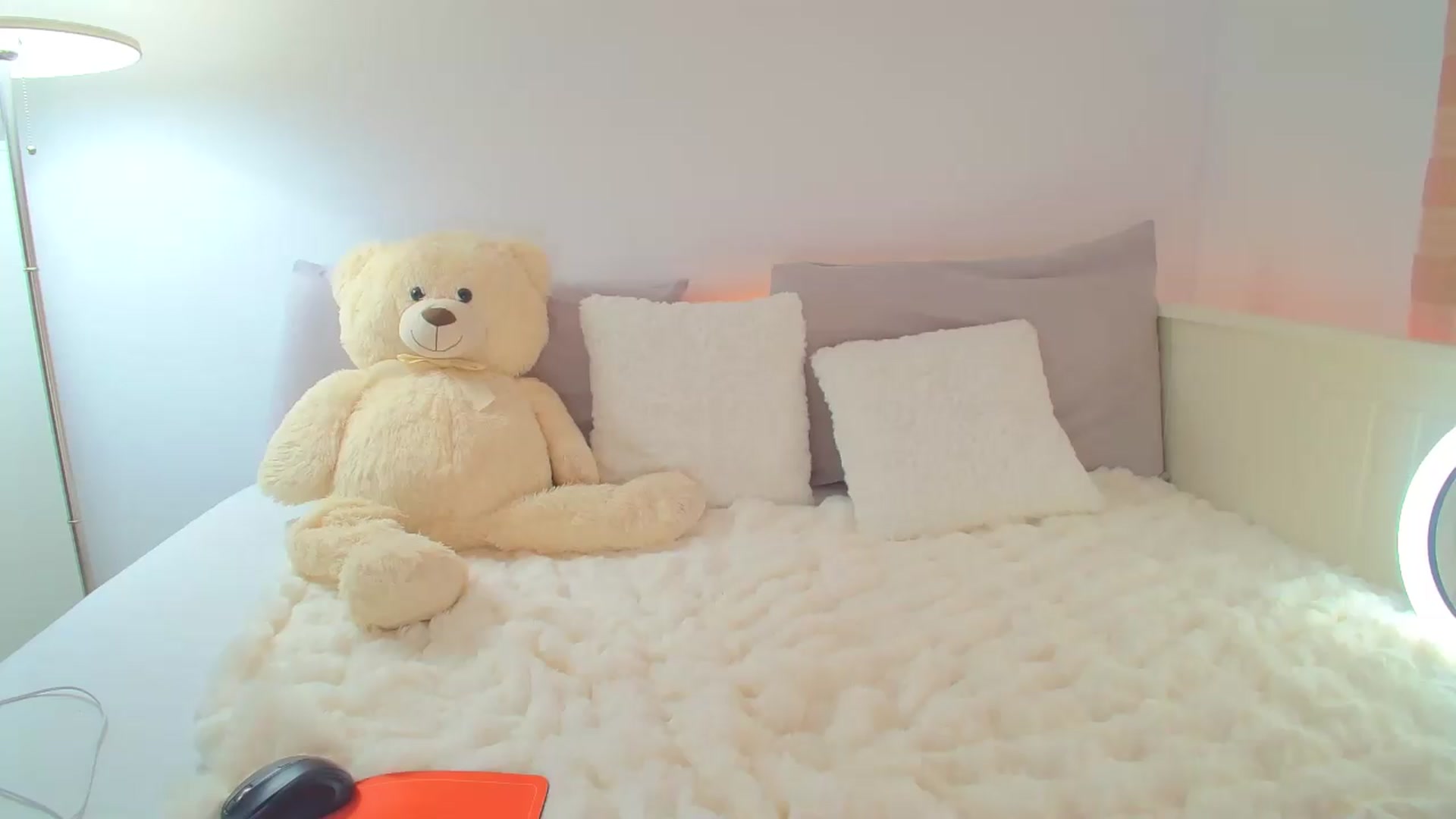 Gallery image thumbnail from Alyssa_Kate's myfreecams stream on, 05/22/2026, 15:40 image 5 of 20