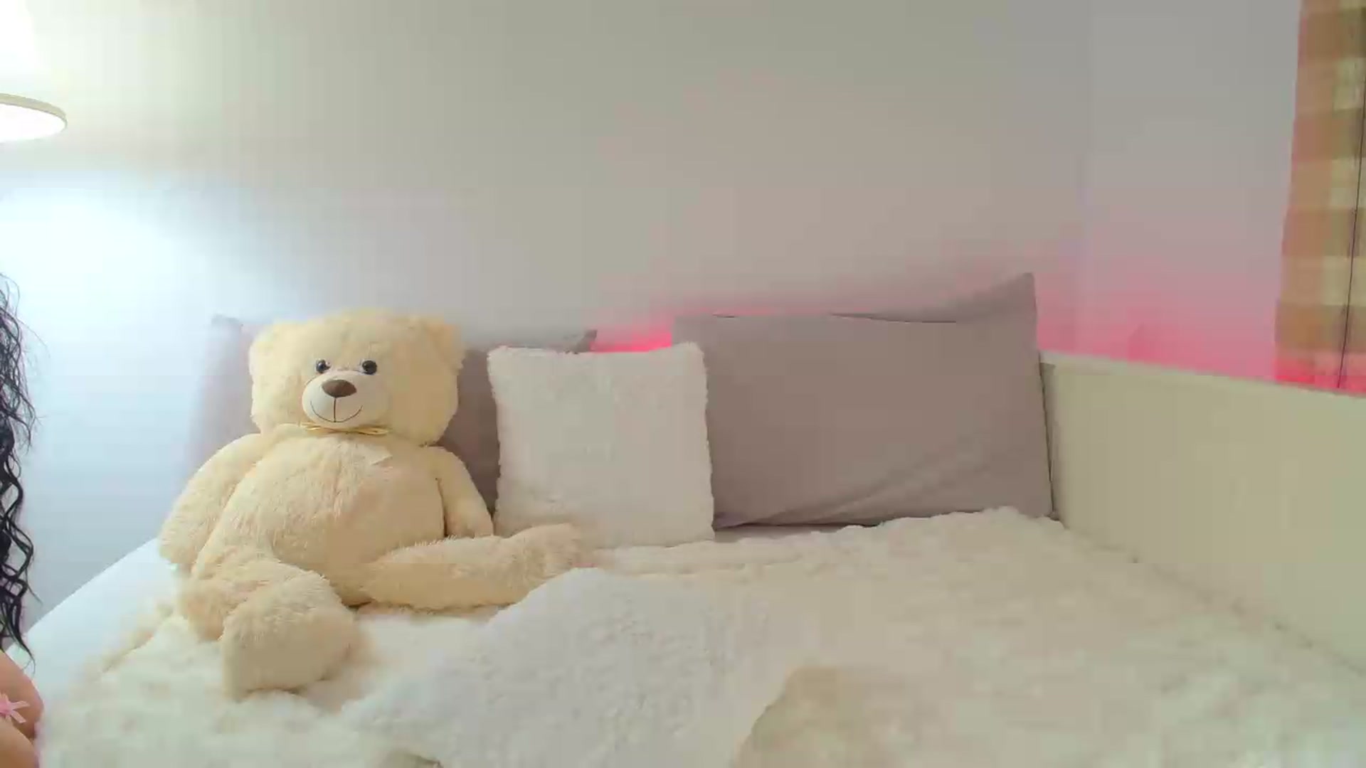 Gallery image thumbnail from Alyssa_Kate's myfreecams stream on, 05/22/2026, 15:40 image 14 of 20
